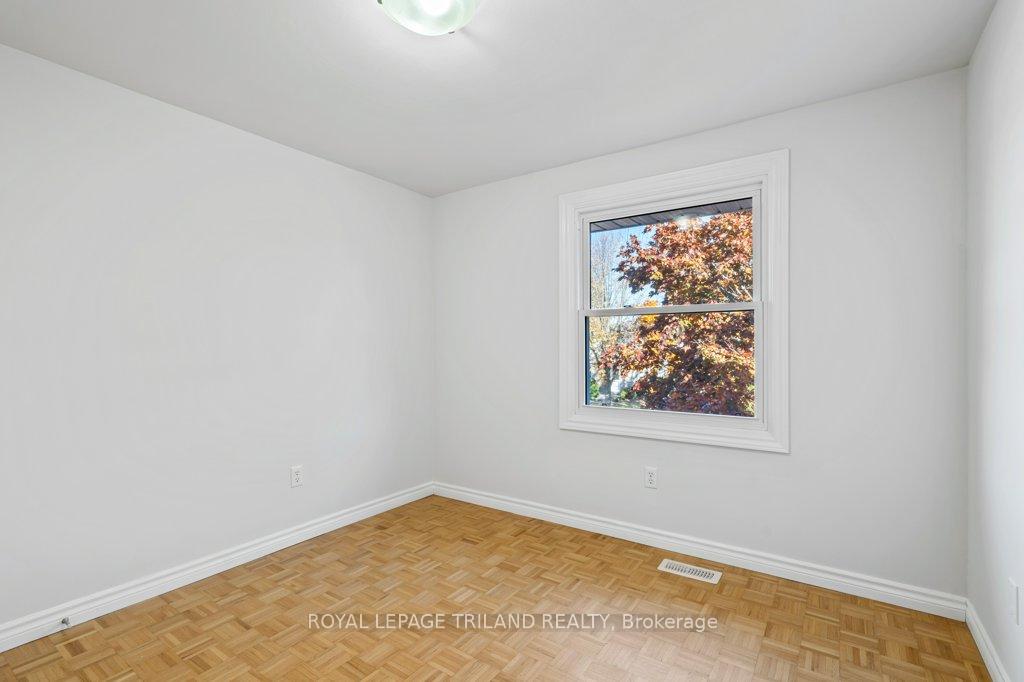 Photo 23 of 18 Vanier Place, St. Thomas — HOMEH