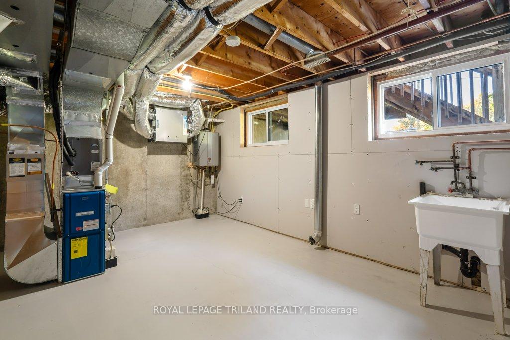 Photo 28 of 18 Vanier Place, St. Thomas — HOMEH