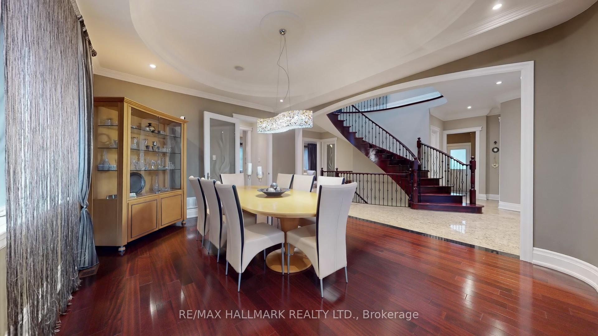 Photo 7 of 142 Pemberton Road, Richmond Hill, North Richvale — HOMEH