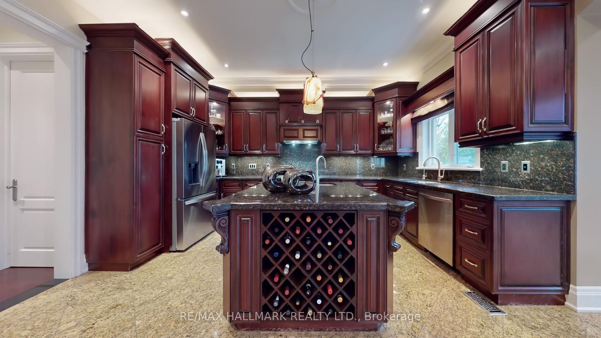 Photo 10 of 142 Pemberton Road, Richmond Hill, North Richvale — HOMEH