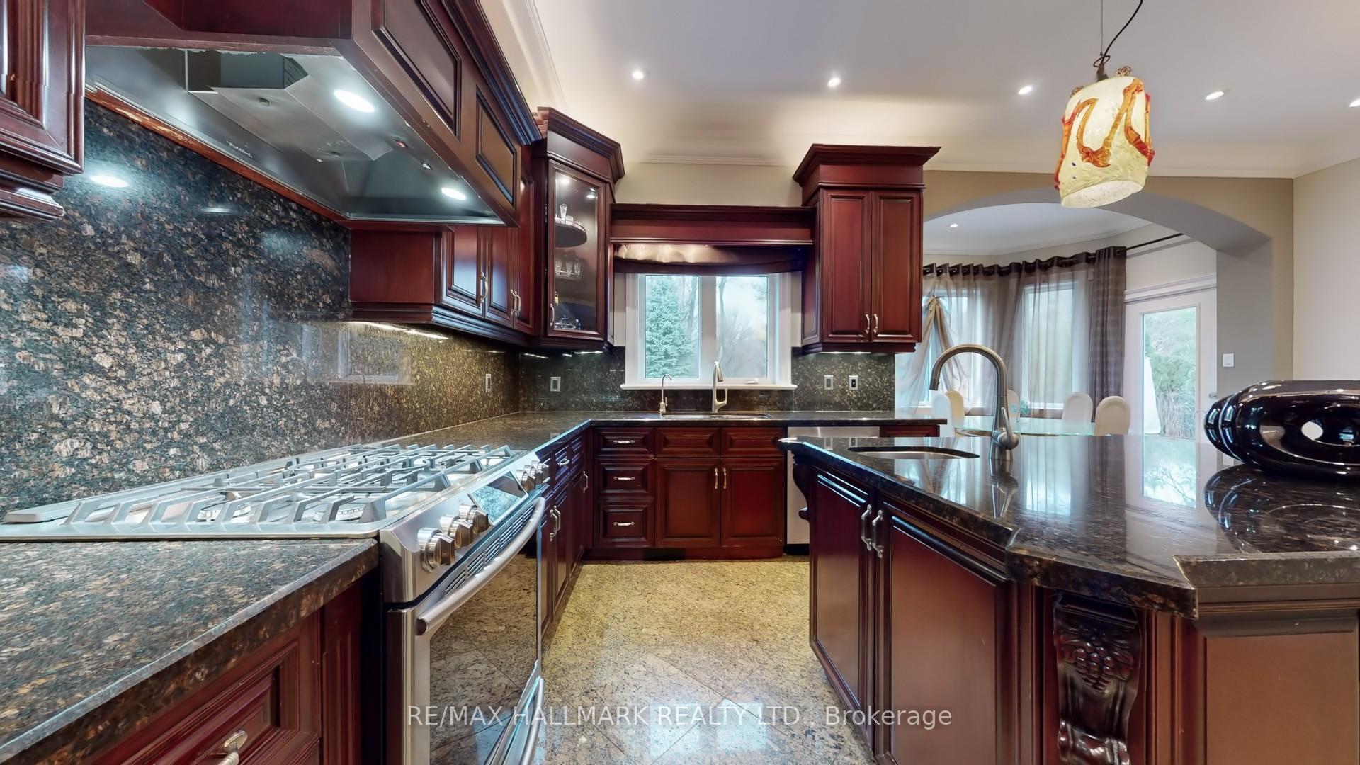 Photo 12 of 142 Pemberton Road, Richmond Hill, North Richvale — HOMEH