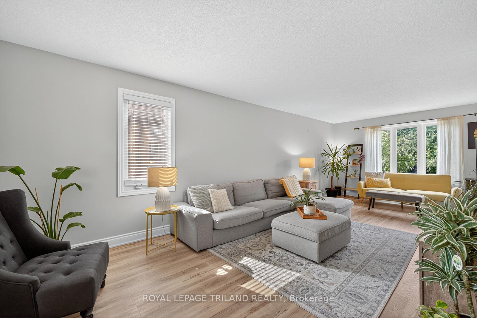 Photo 5 of 63 Meadowvale Drive, St. Thomas — HOMEH