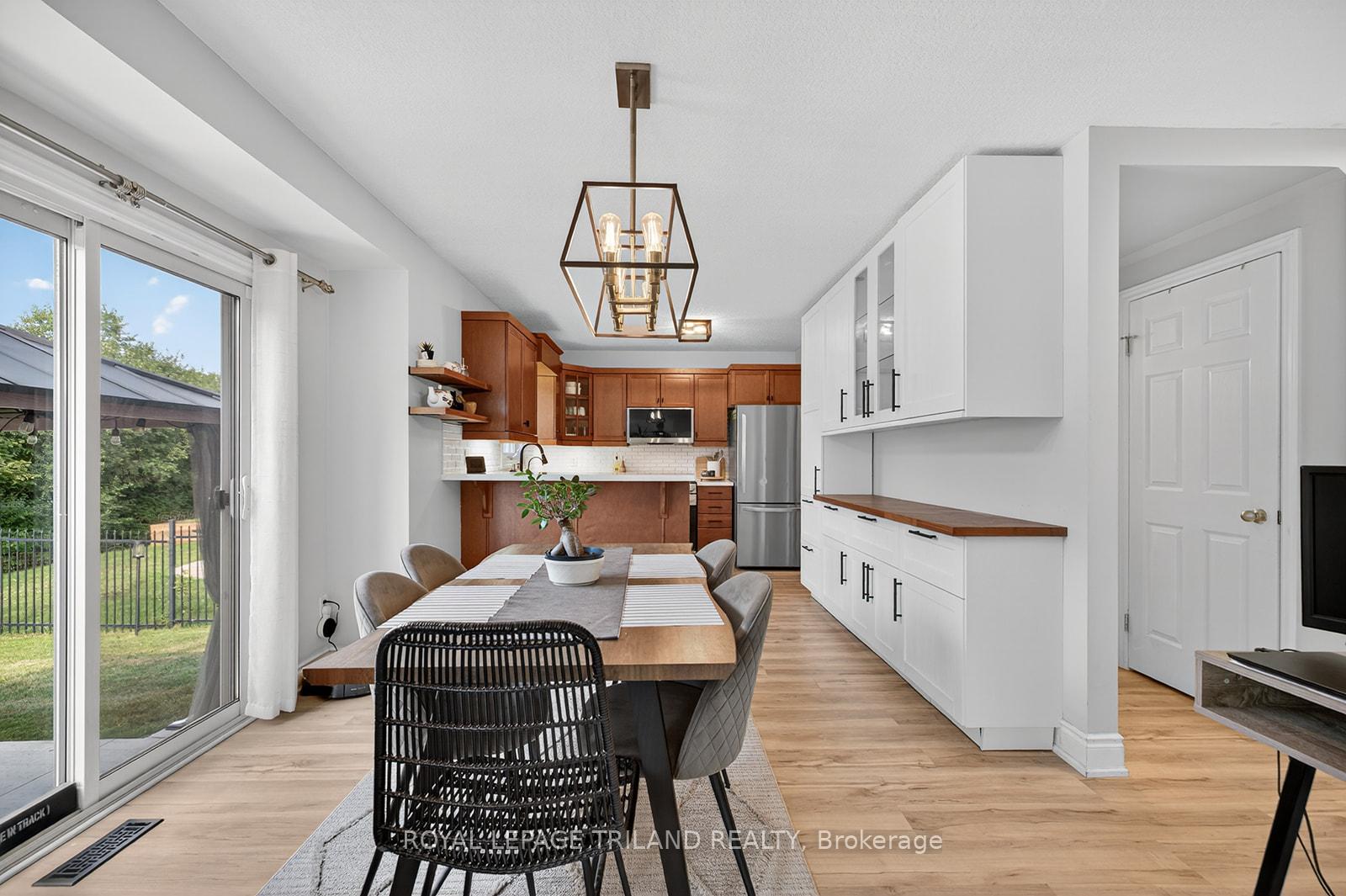 Photo 11 of 63 Meadowvale Drive, St. Thomas — HOMEH