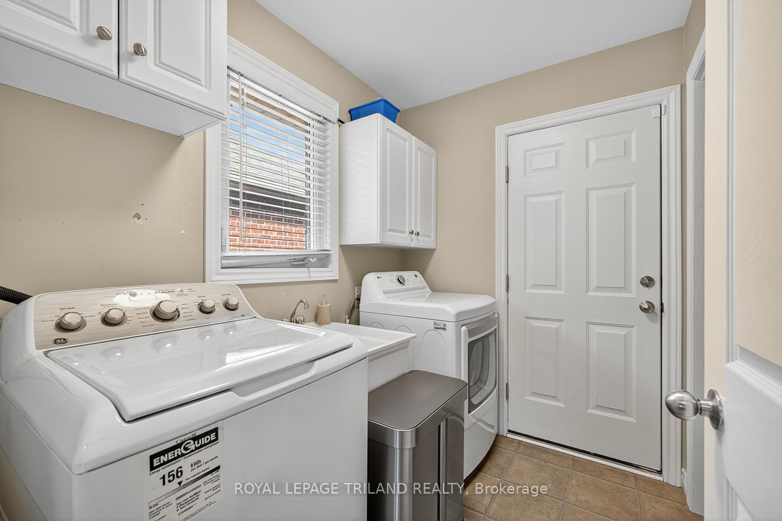 Photo 19 of 63 Meadowvale Drive, St. Thomas — HOMEH