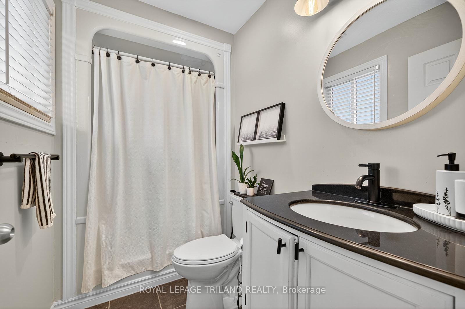 Photo 25 of 63 Meadowvale Drive, St. Thomas — HOMEH