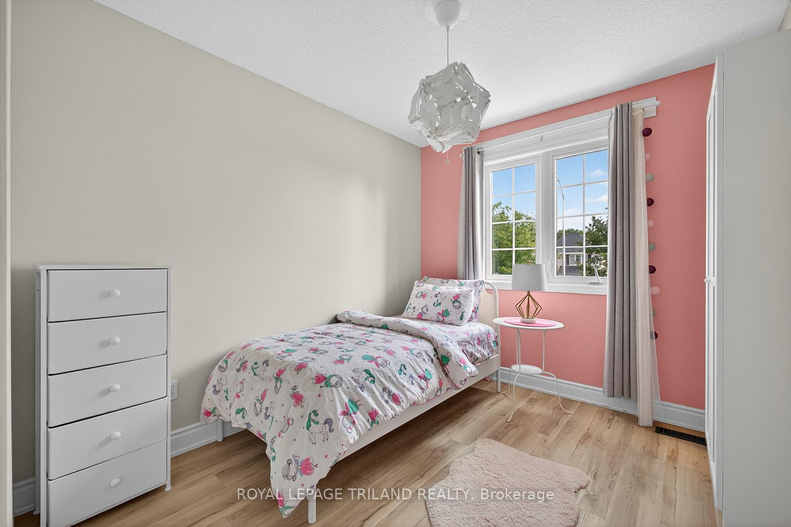 Photo 29 of 63 Meadowvale Drive, St. Thomas — HOMEH