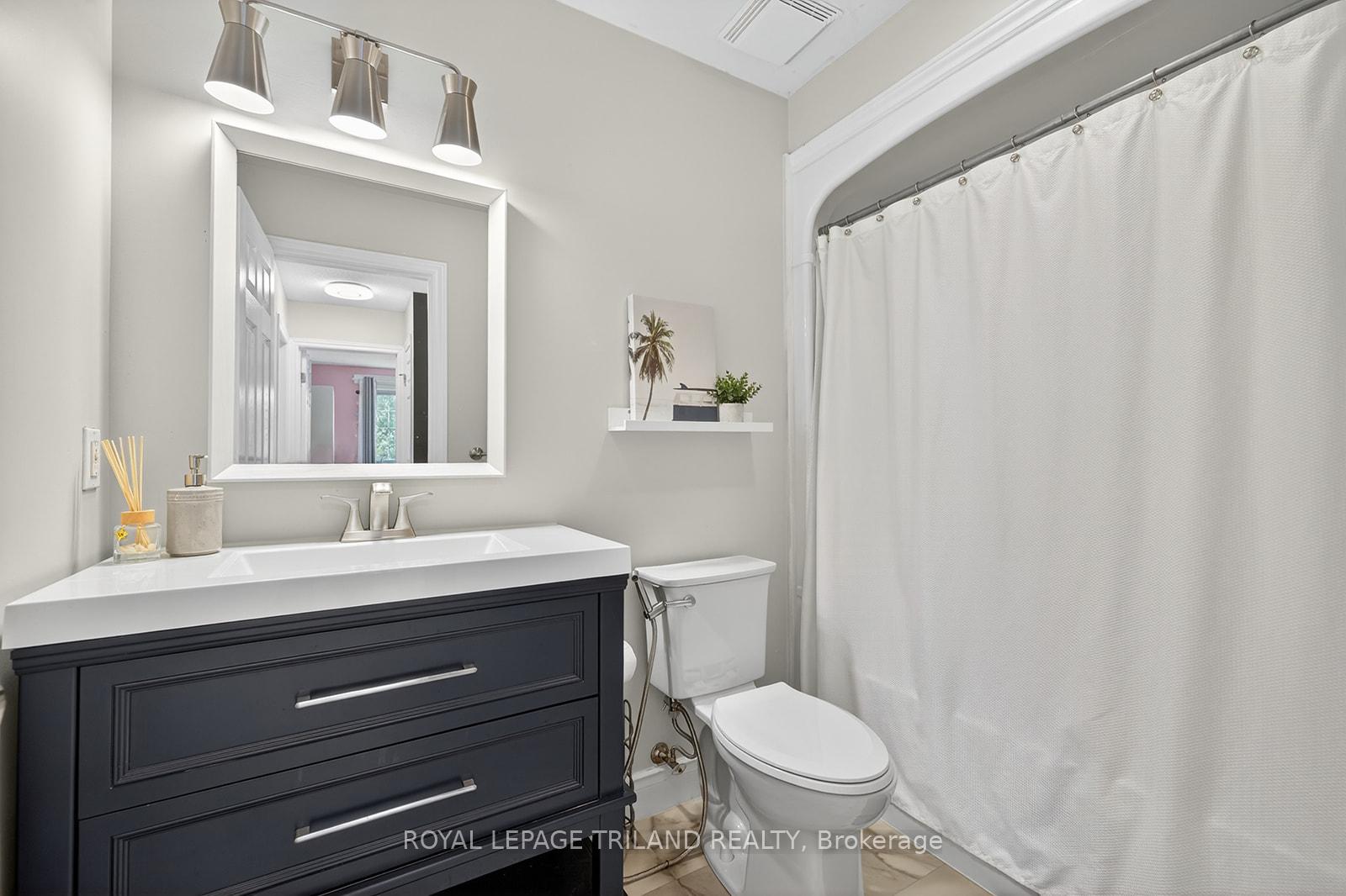 Photo 31 of 63 Meadowvale Drive, St. Thomas — HOMEH