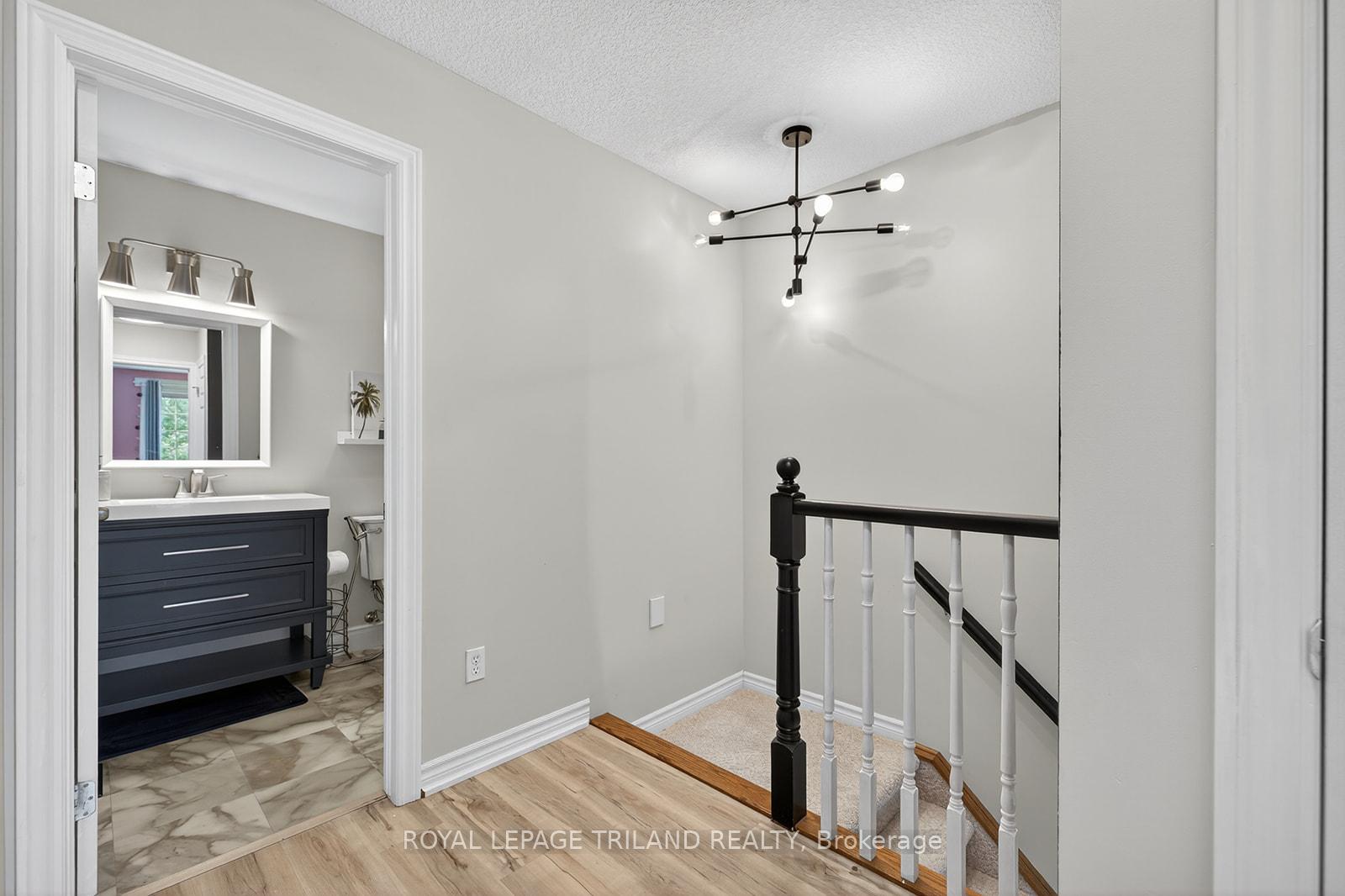 Photo 32 of 63 Meadowvale Drive, St. Thomas — HOMEH