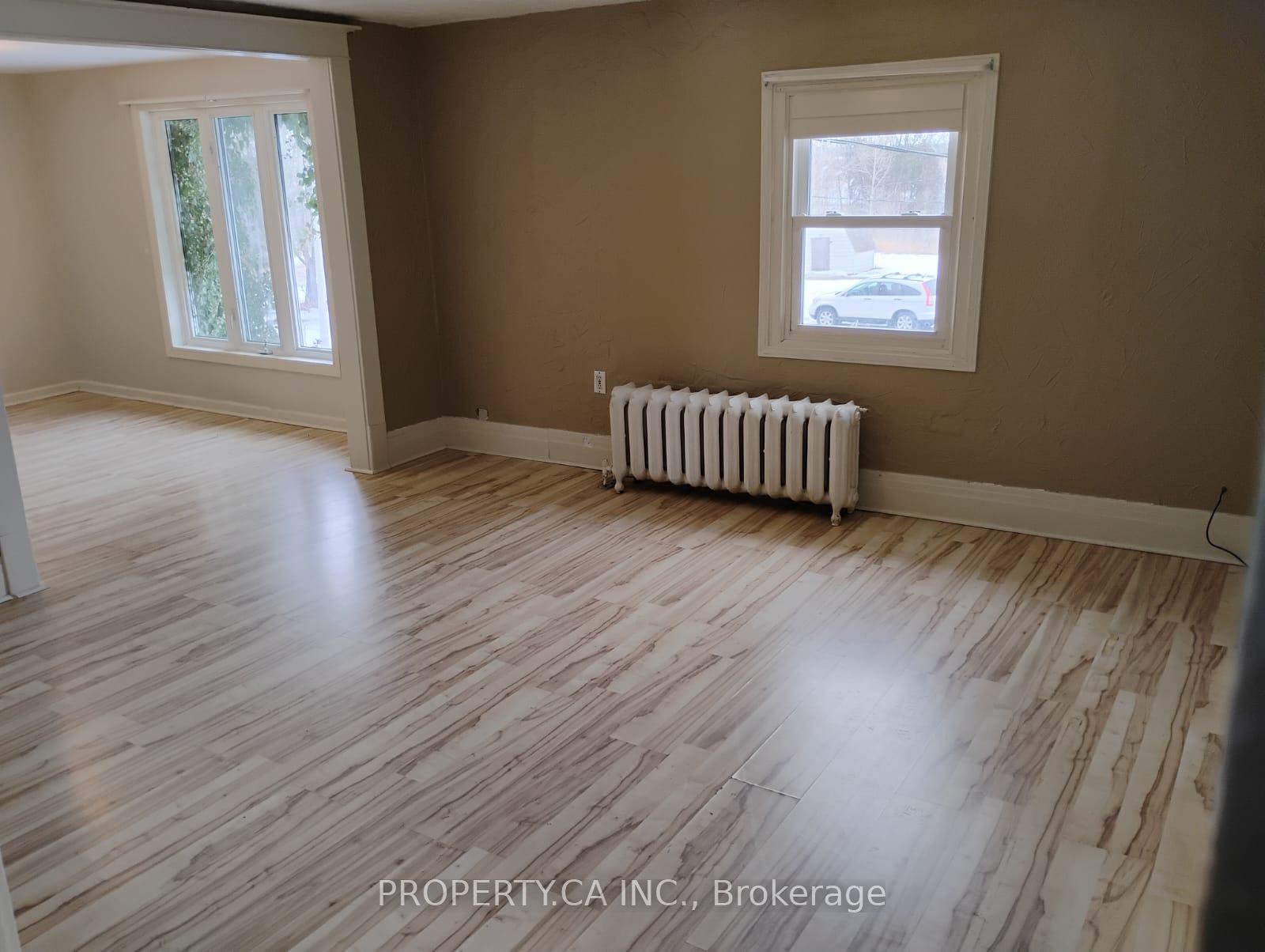 Photo 3 of Unit 2, 1802 Fifth Street, St. Catharines, Rural Fourth — HOMEH
