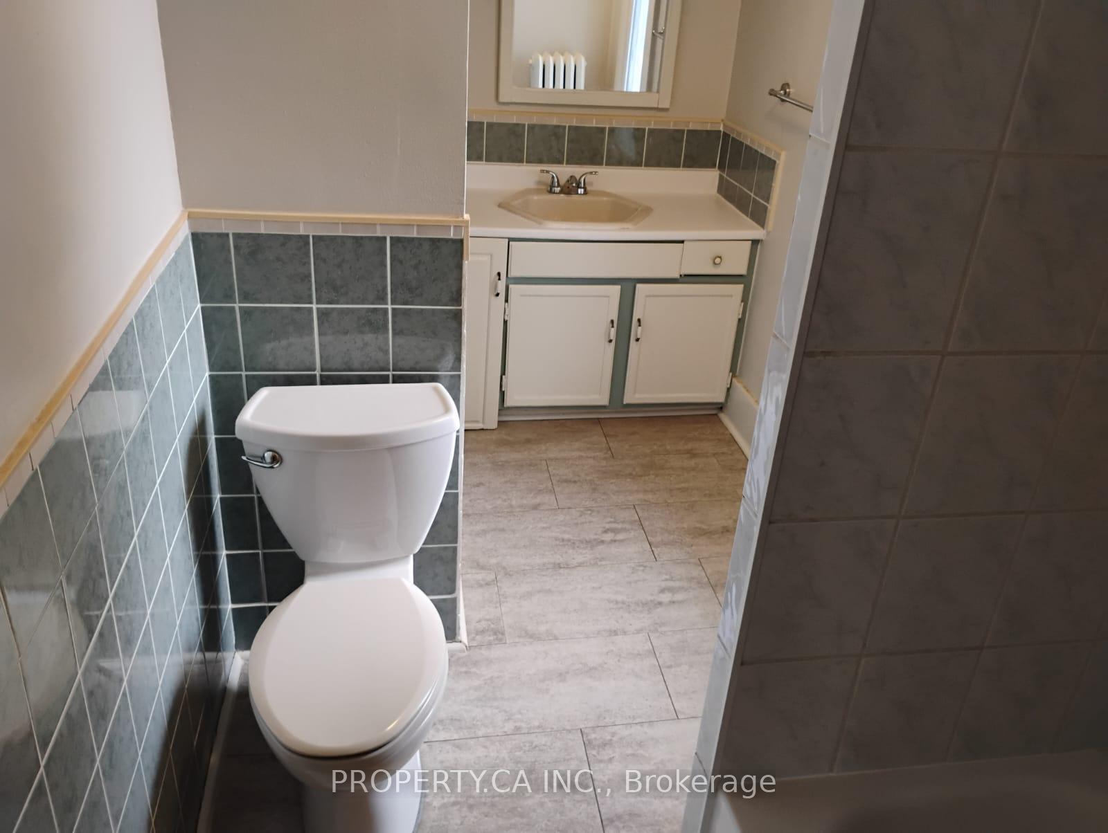 Photo 14 of Unit 2, 1802 Fifth Street, St. Catharines, Rural Fourth — HOMEH