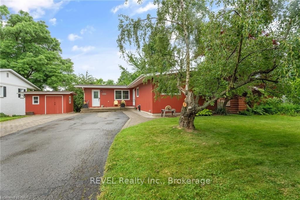 Photo 4 of 1677 Gregory Road, St. Catharines, Rural Fourth — HOMEH