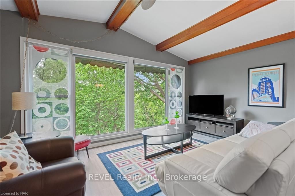 Photo 11 of 1677 Gregory Road, St. Catharines, Rural Fourth — HOMEH