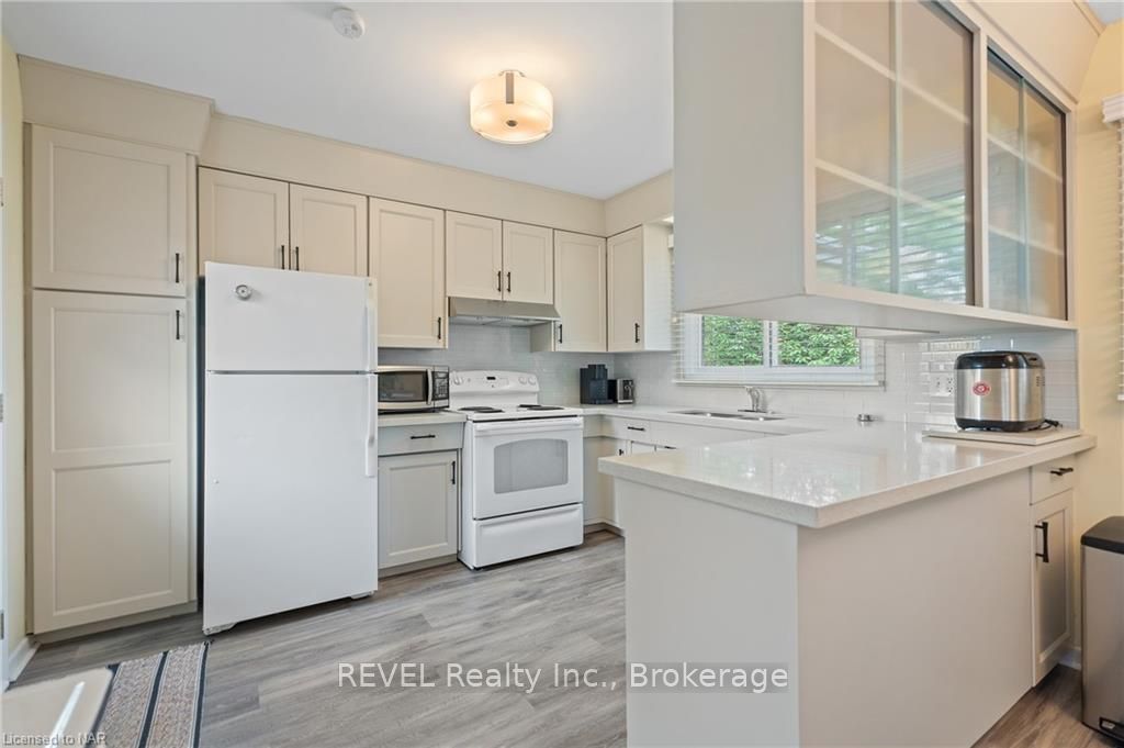 Photo 14 of 1677 Gregory Road, St. Catharines, Rural Fourth — HOMEH