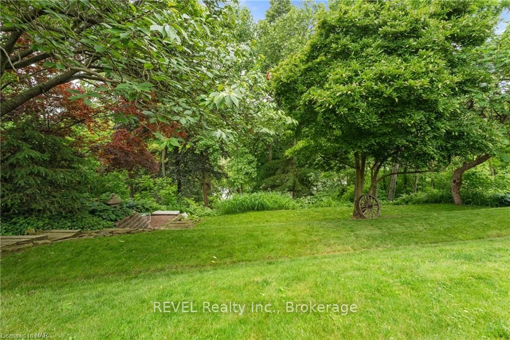 Photo 34 of 1677 Gregory Road, St. Catharines, Rural Fourth — HOMEH