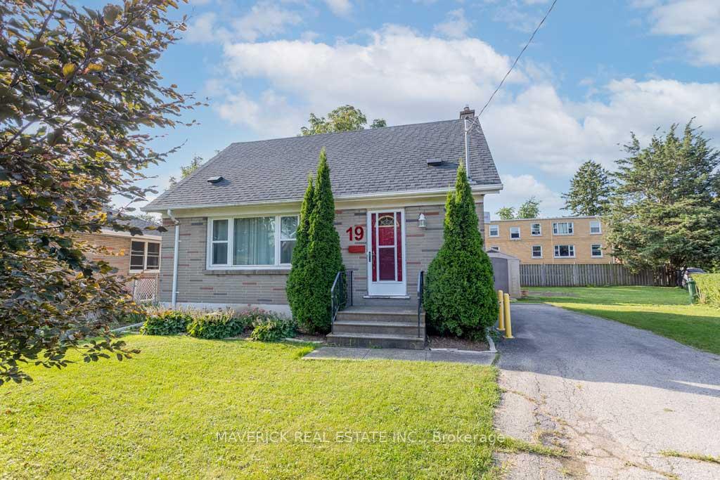 Photo 1 of 19 Coyne Street, St. Thomas — HOMEH