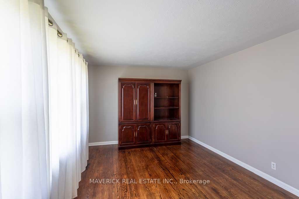 Photo 5 of 19 Coyne Street, St. Thomas — HOMEH