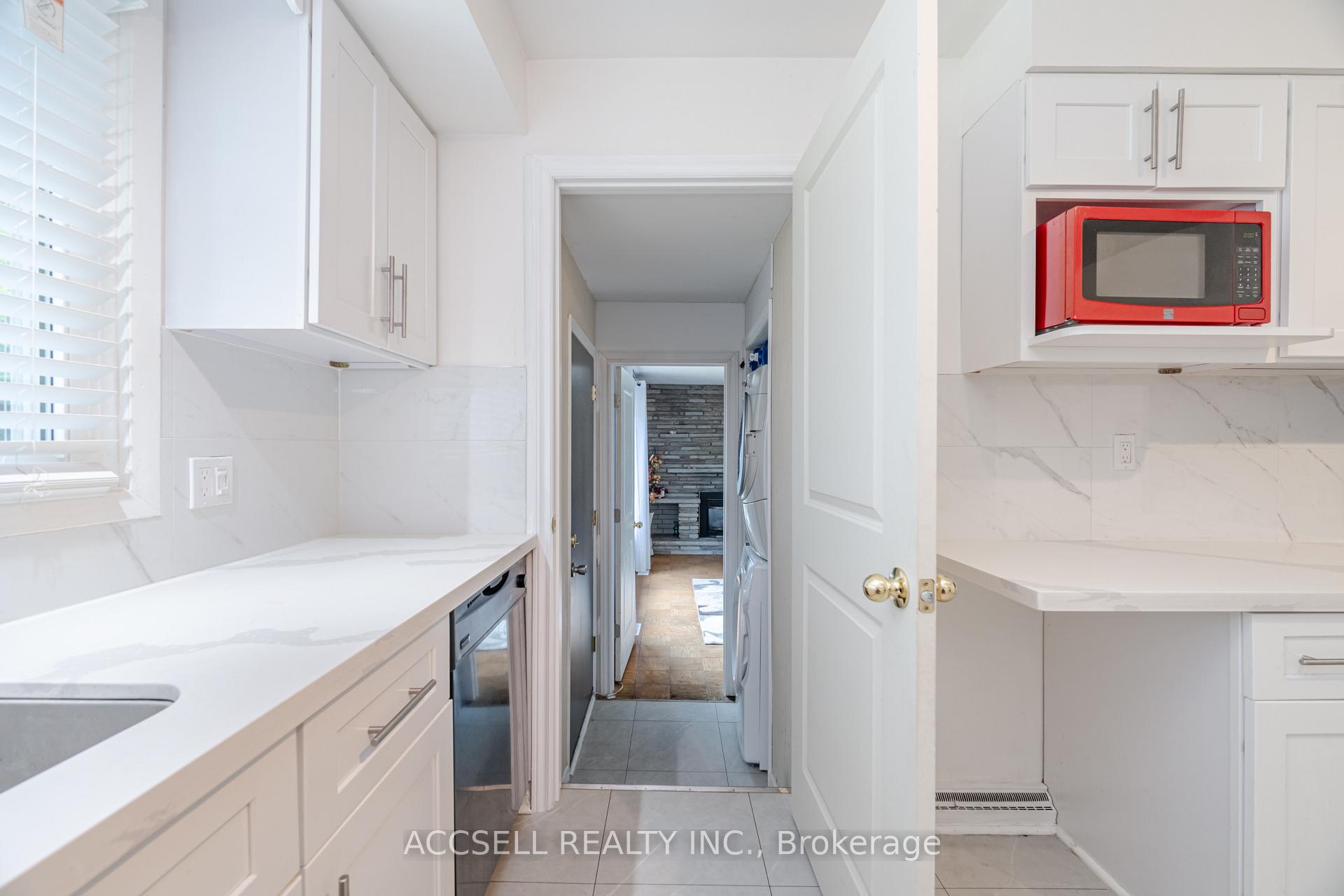 Photo 14 of 4 Tanner Circle, St. Catharines, Lakeshore — HOMEH