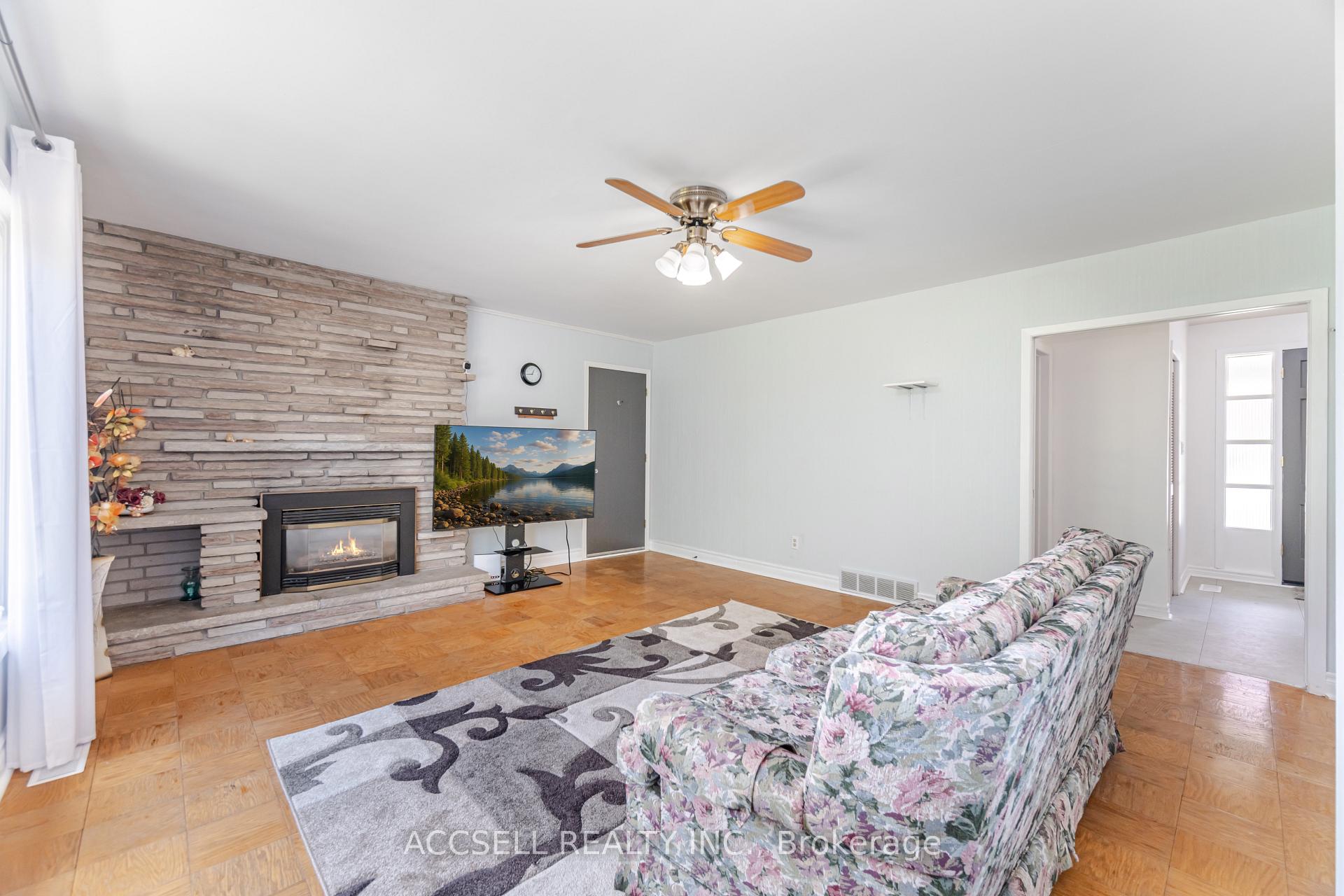 Photo 15 of 4 Tanner Circle, St. Catharines, Lakeshore — HOMEH