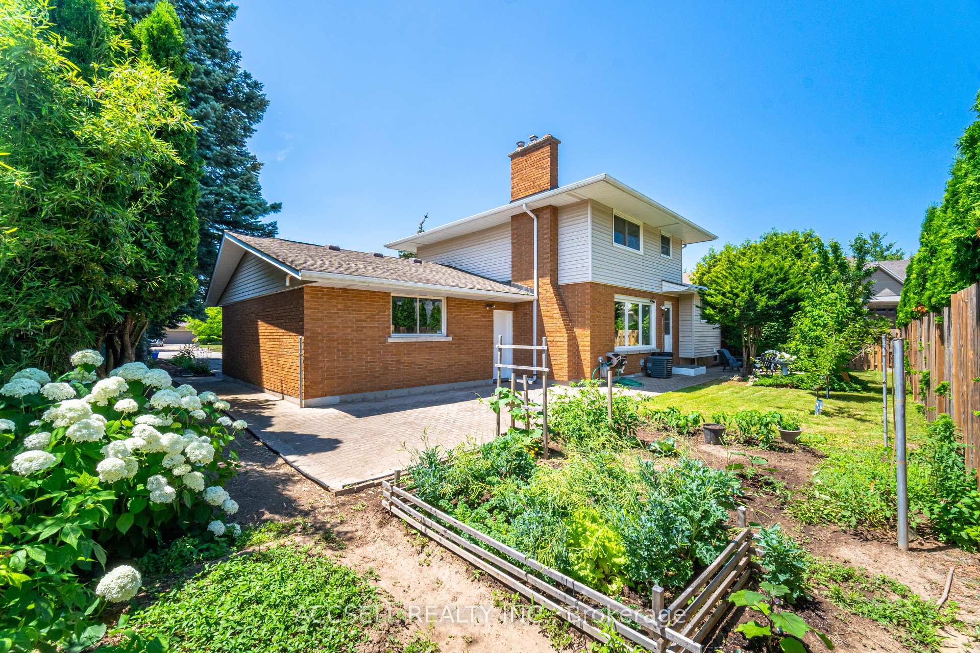 Photo 48 of 4 Tanner Circle, St. Catharines, Lakeshore — HOMEH