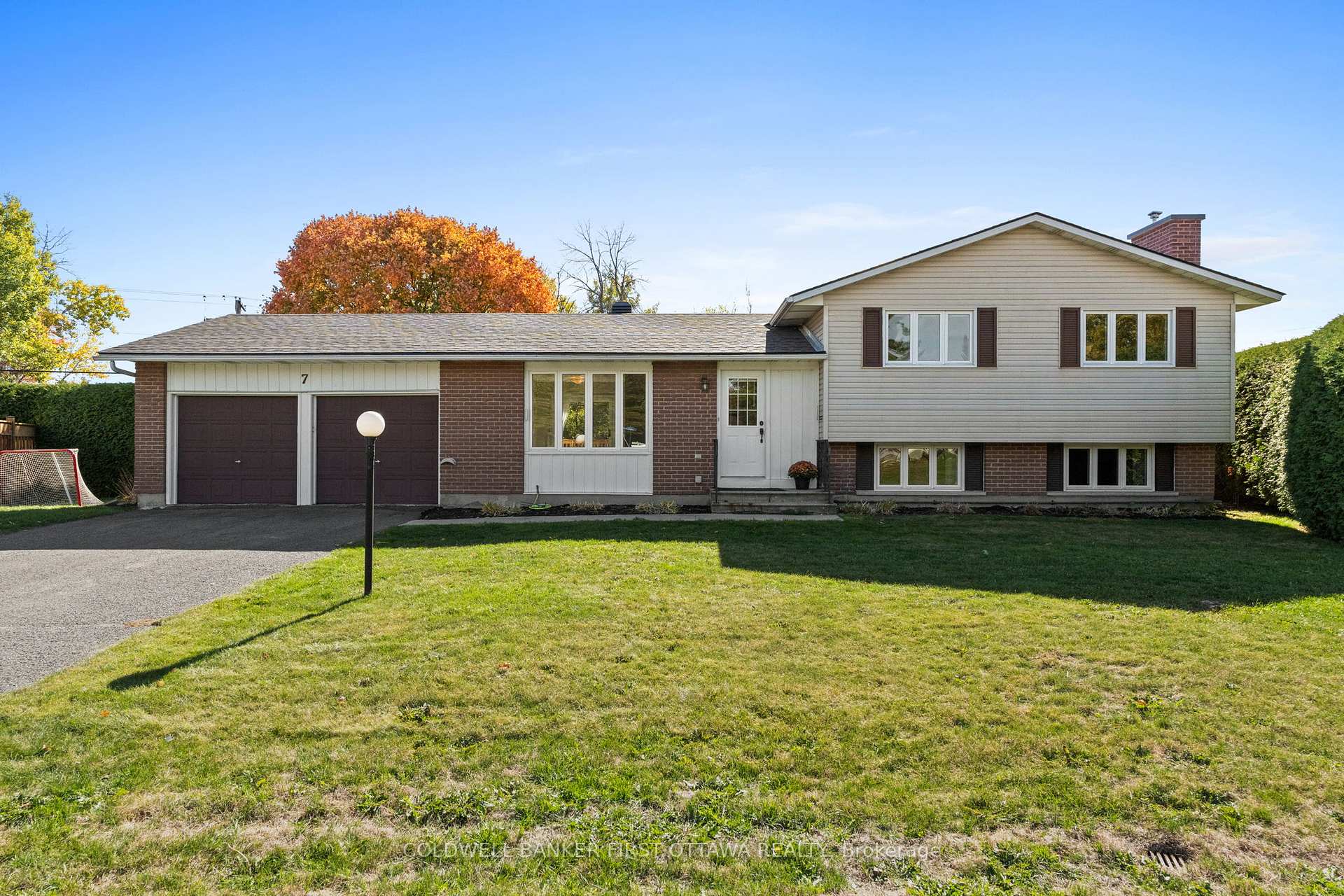 Photo 1 of 7 Middlewood Court, Ottawa, Munster — HOMEH