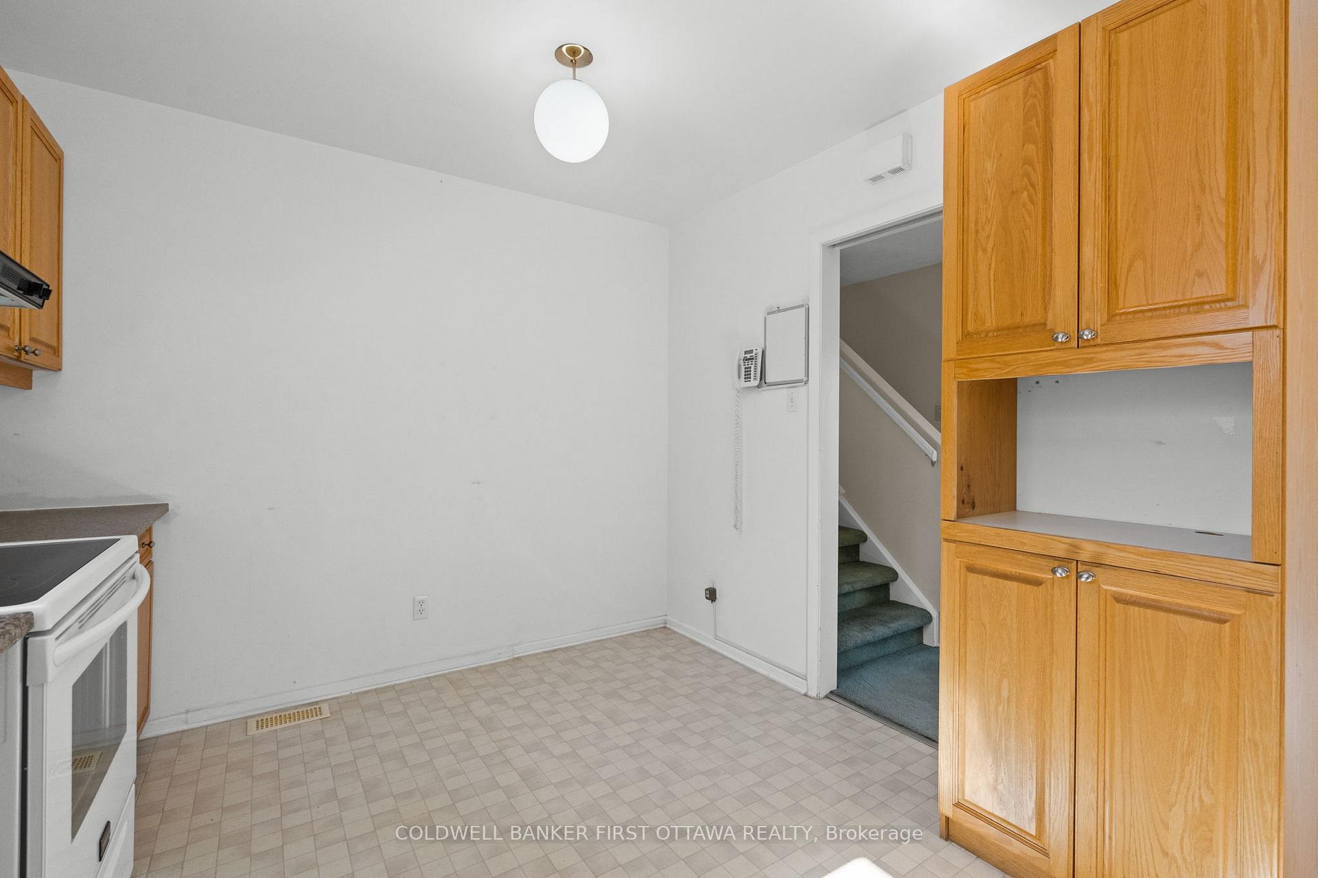Photo 15 of 7 Middlewood Court, Ottawa, Munster — HOMEH