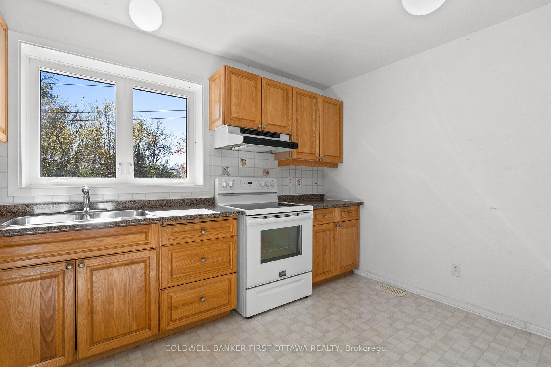 Photo 16 of 7 Middlewood Court, Ottawa, Munster — HOMEH