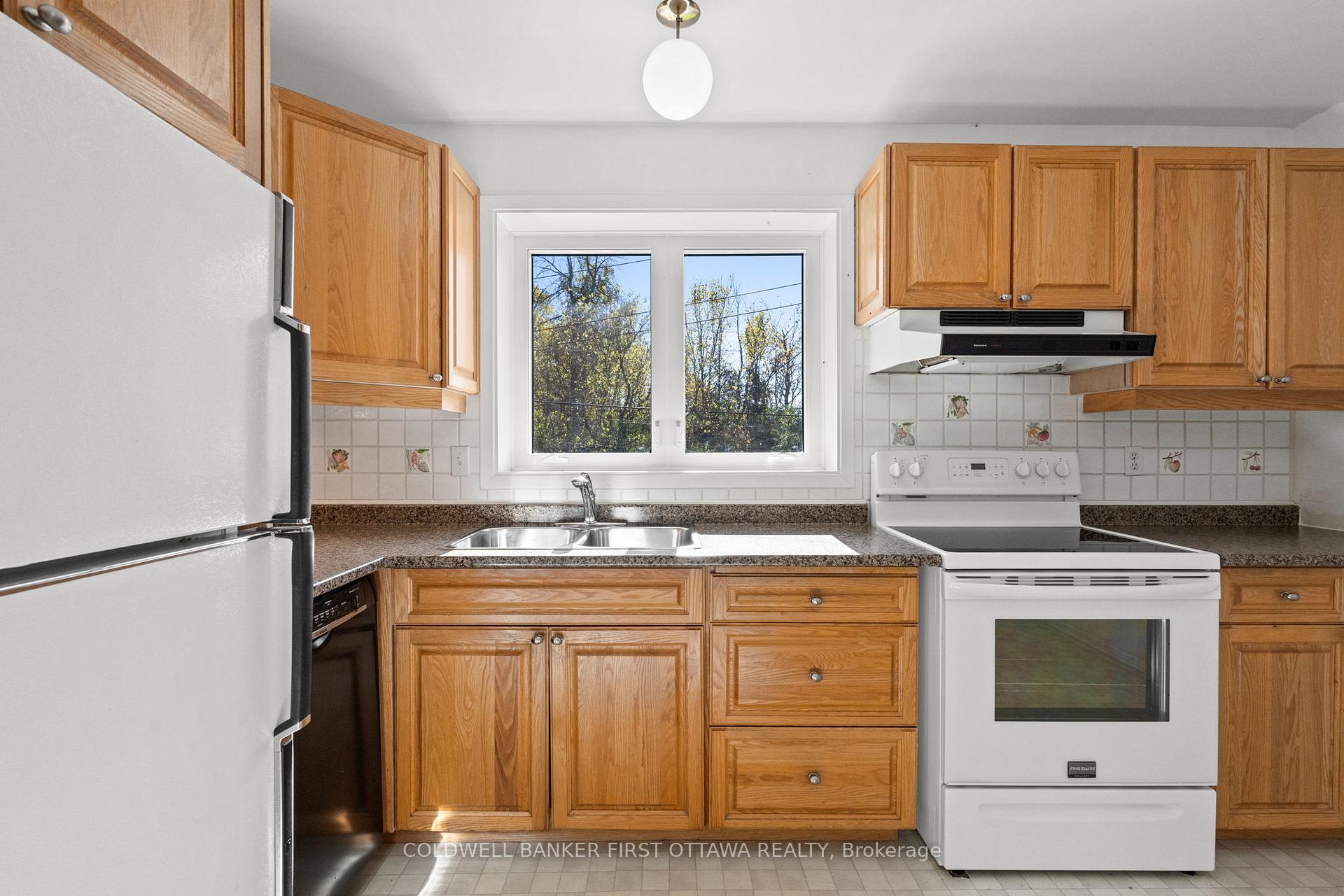 Photo 17 of 7 Middlewood Court, Ottawa, Munster — HOMEH