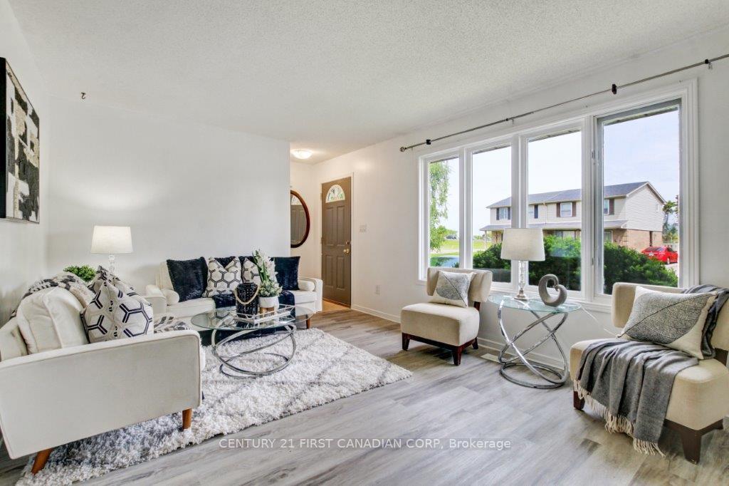 Photo 3 of 5 Golding Place, St. Thomas — HOMEH