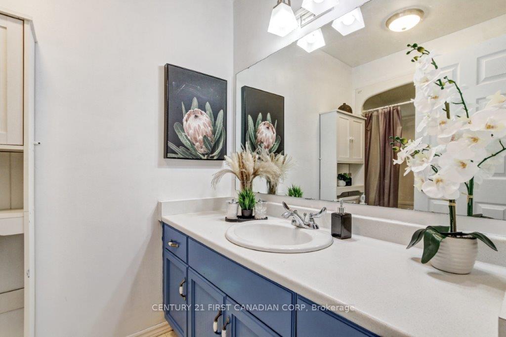 Photo 8 of 5 Golding Place, St. Thomas — HOMEH