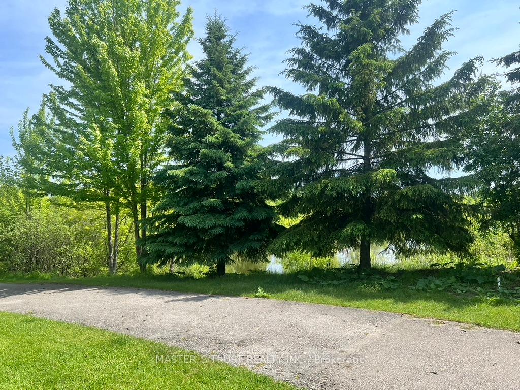 Photo 7 of 142 Redstone Road, Richmond Hill, Rouge Woods — HOMEH