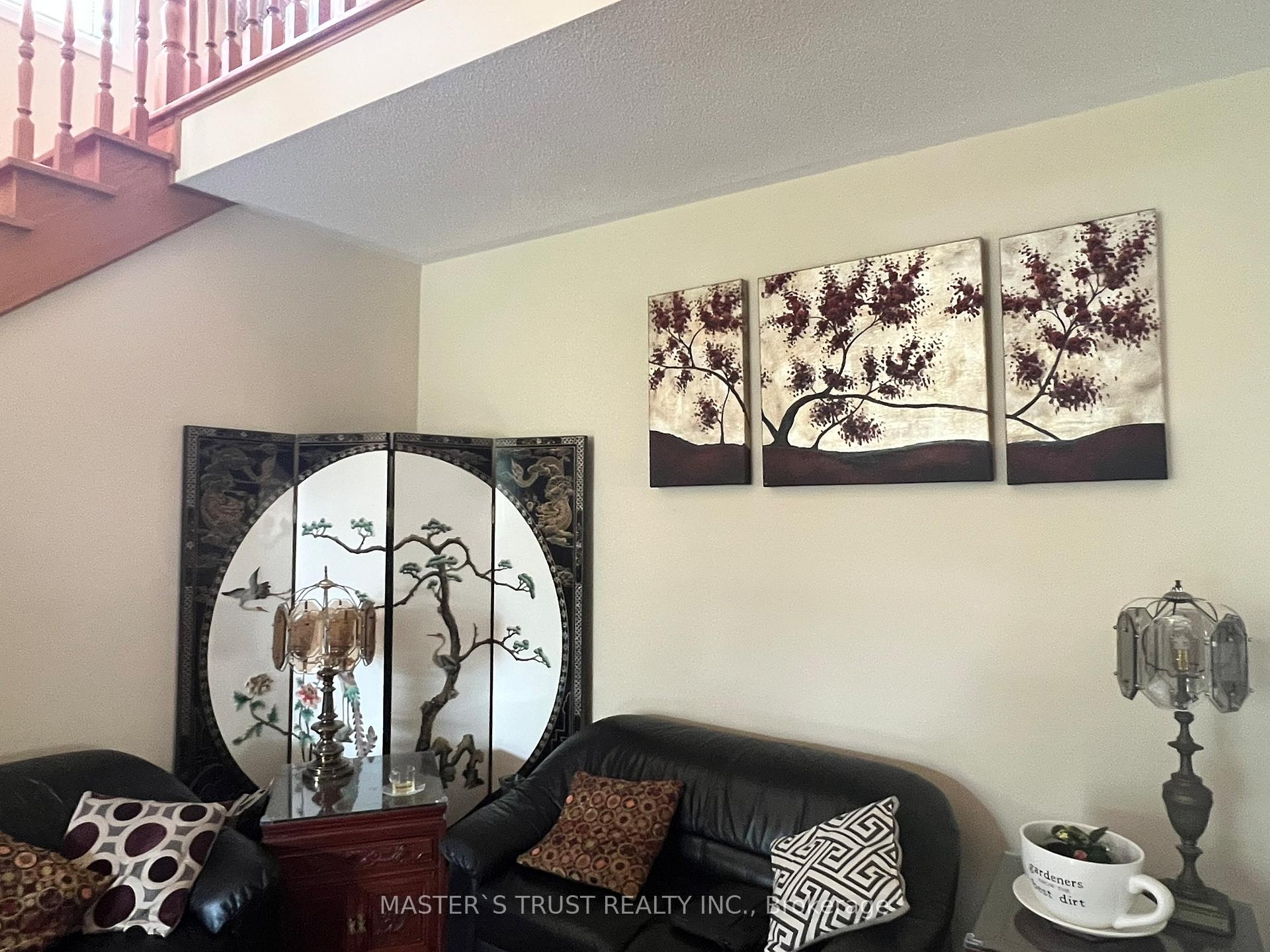Photo 13 of 142 Redstone Road, Richmond Hill, Rouge Woods — HOMEH