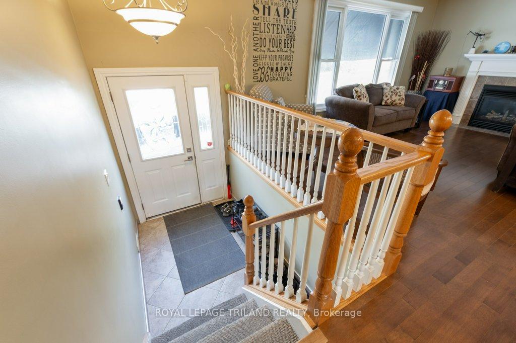 Photo 15 of 101 Confederation Drive, St. Thomas — HOMEH