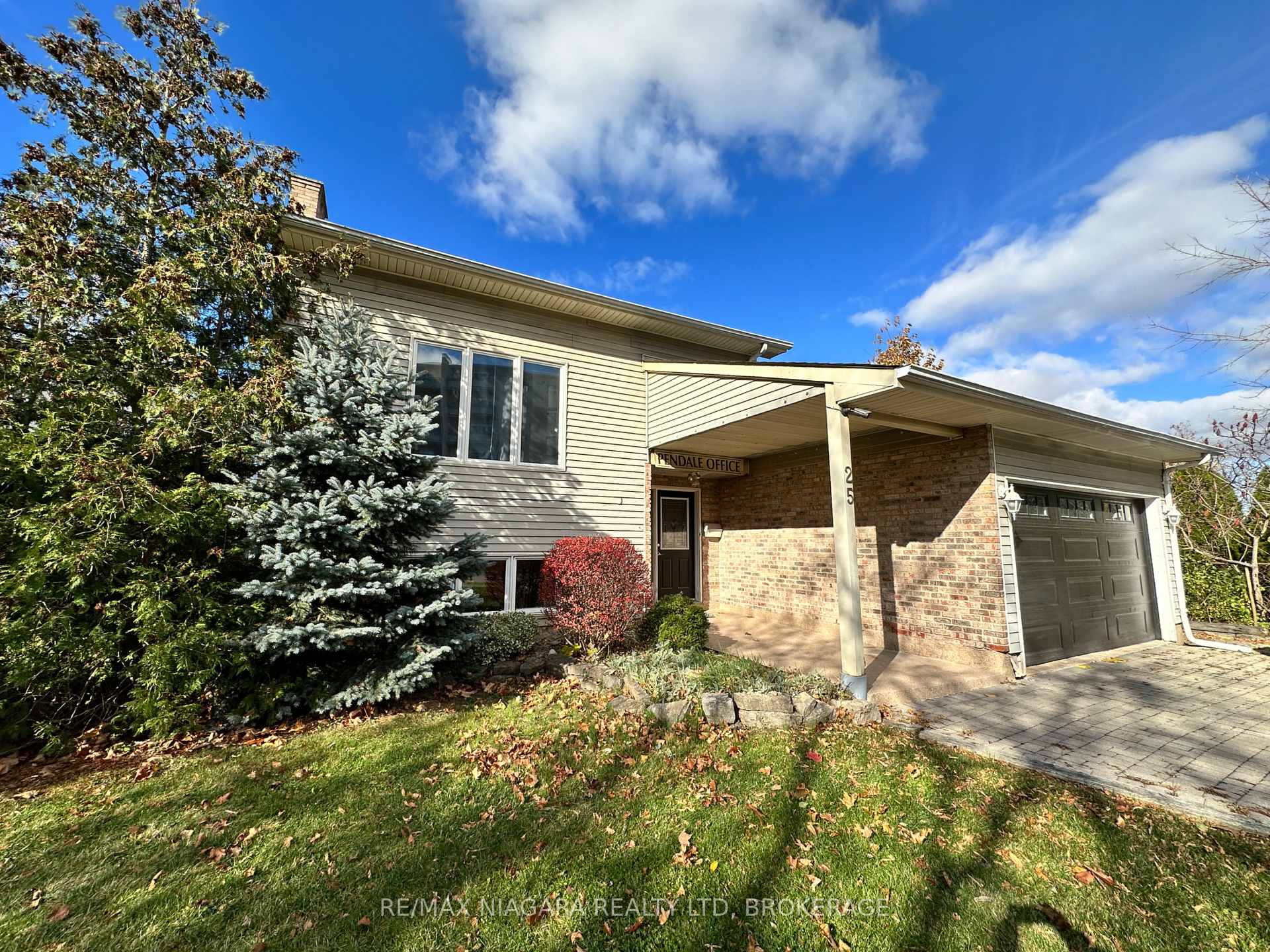 Photo 2 of Unit Main level, 25 Tremont Drive, St. Catharines, Glendale/Glenridge — HOMEH