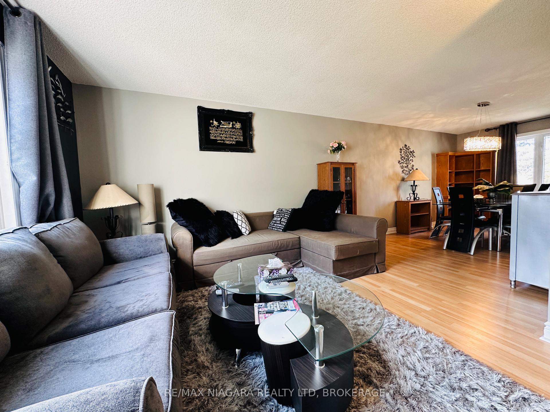Photo 8 of Unit Main level, 25 Tremont Drive, St. Catharines, Glendale/Glenridge — HOMEH