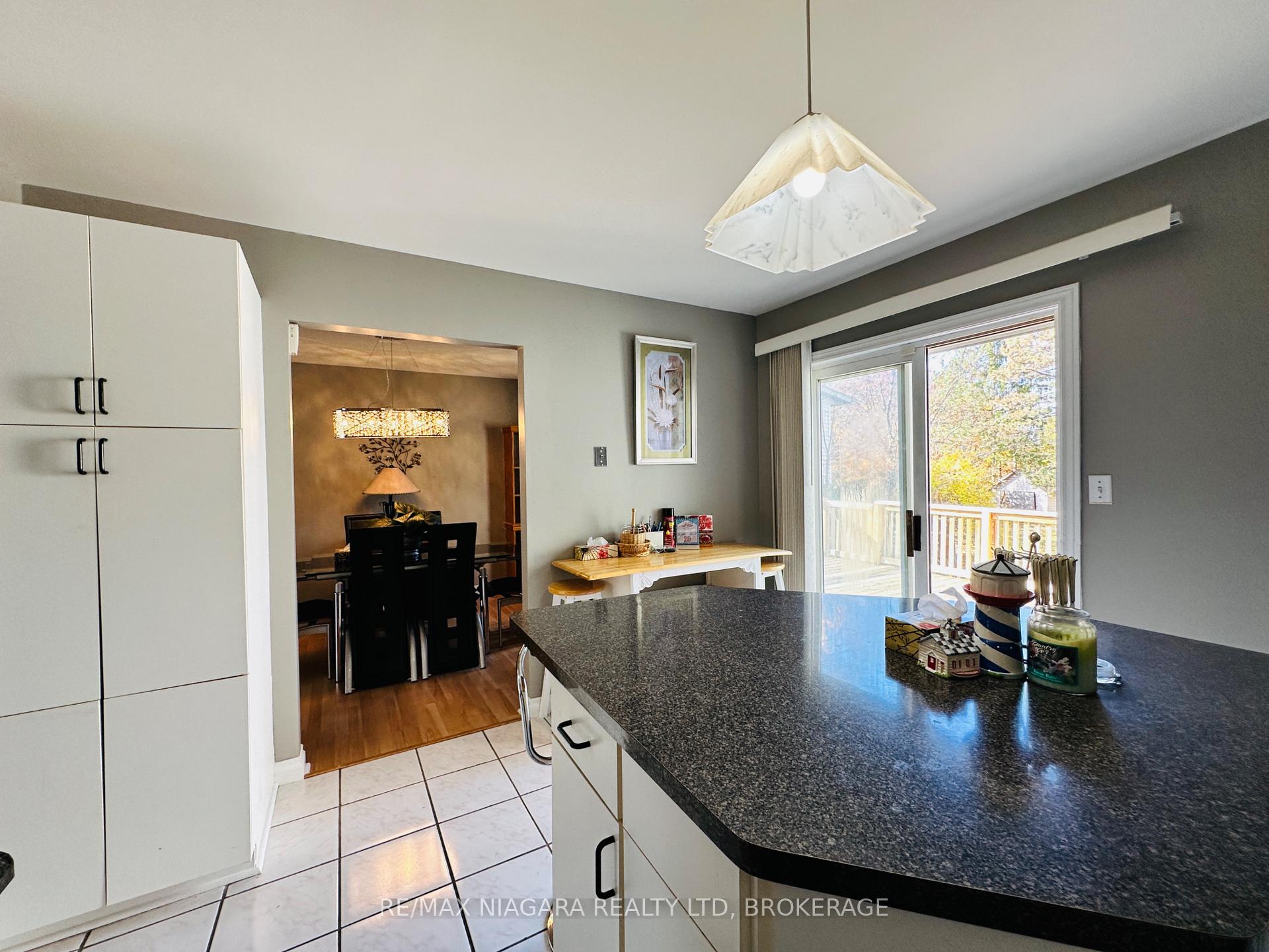 Photo 16 of Unit Main level, 25 Tremont Drive, St. Catharines, Glendale/Glenridge — HOMEH