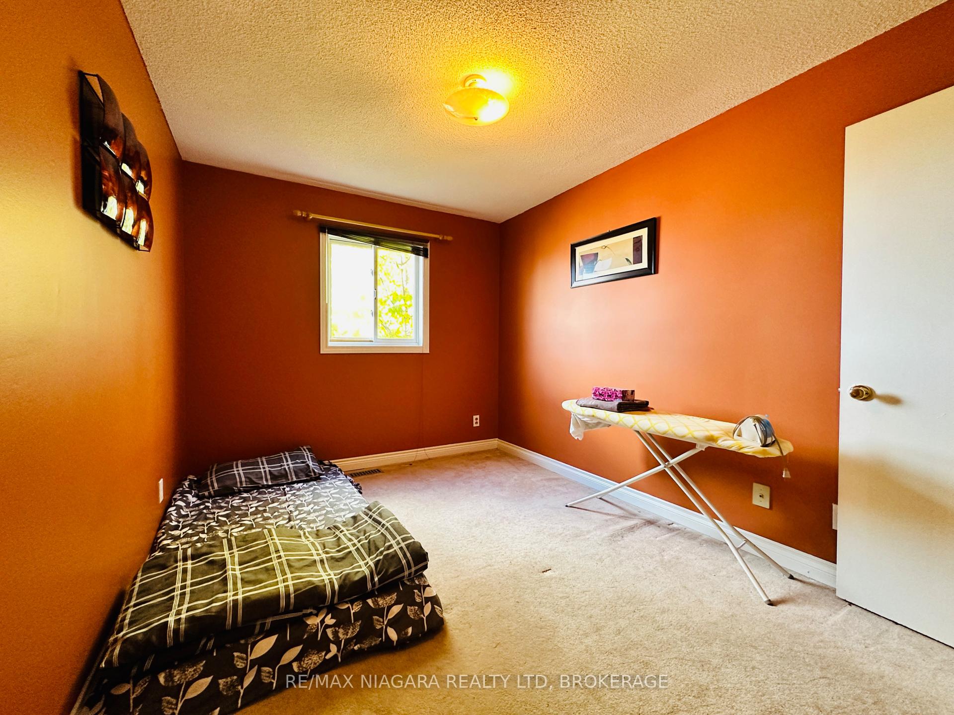 Photo 19 of Unit Main level, 25 Tremont Drive, St. Catharines, Glendale/Glenridge — HOMEH