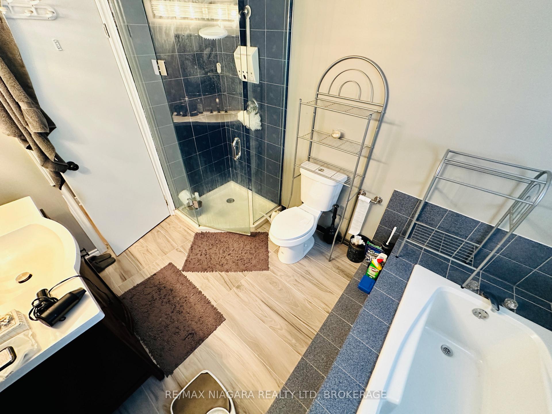 Photo 25 of Unit Main level, 25 Tremont Drive, St. Catharines, Glendale/Glenridge — HOMEH