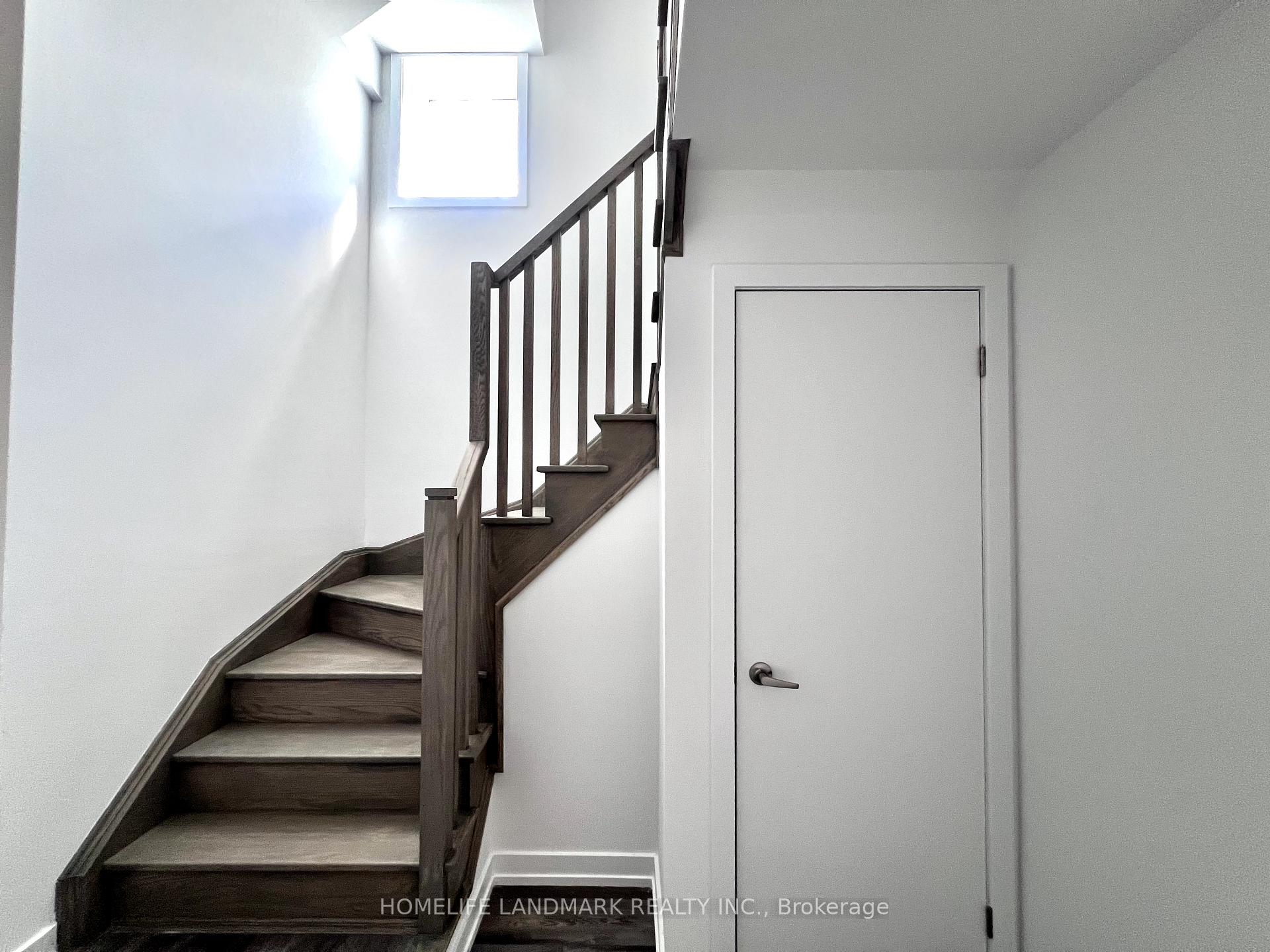 Photo 7 of Unit 214, 3 Bancroft Lane E, Richmond Hill, Jefferson — HOMEH