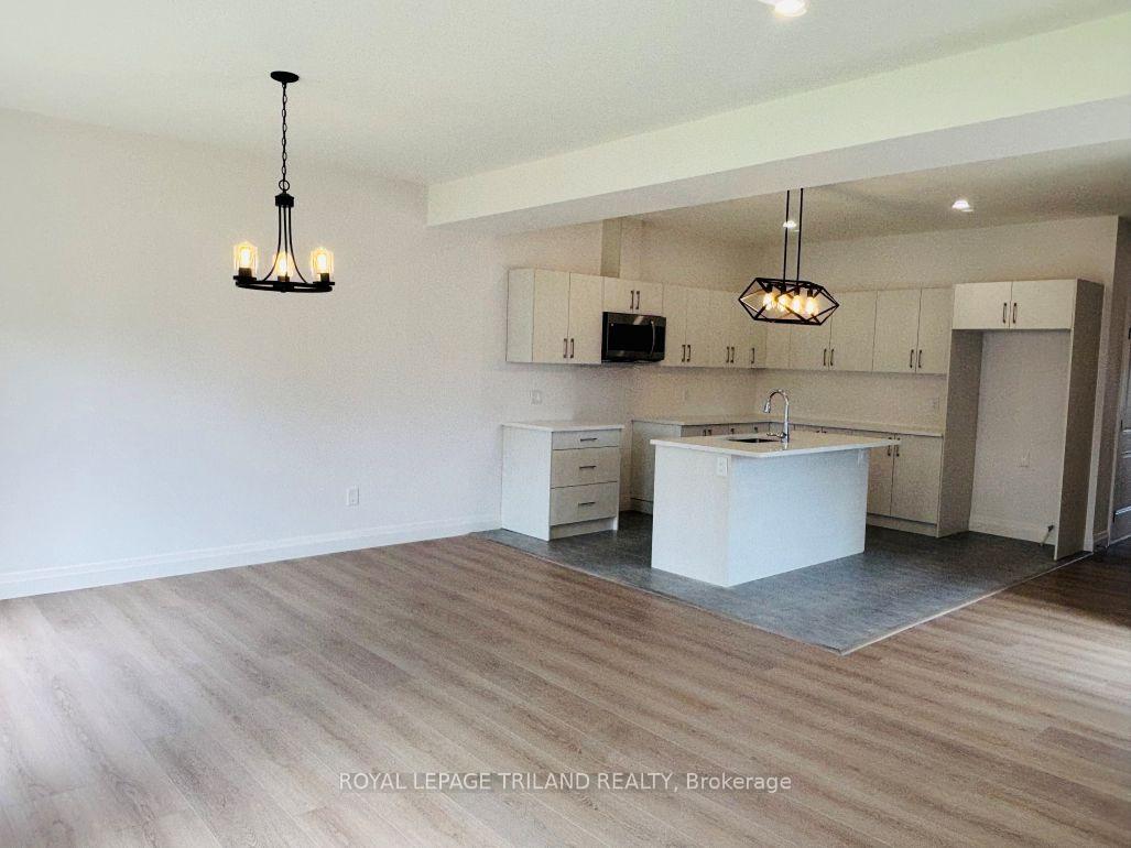 Photo 4 of Unit 1, 116 Fairview Avenue, St. Thomas — HOMEH