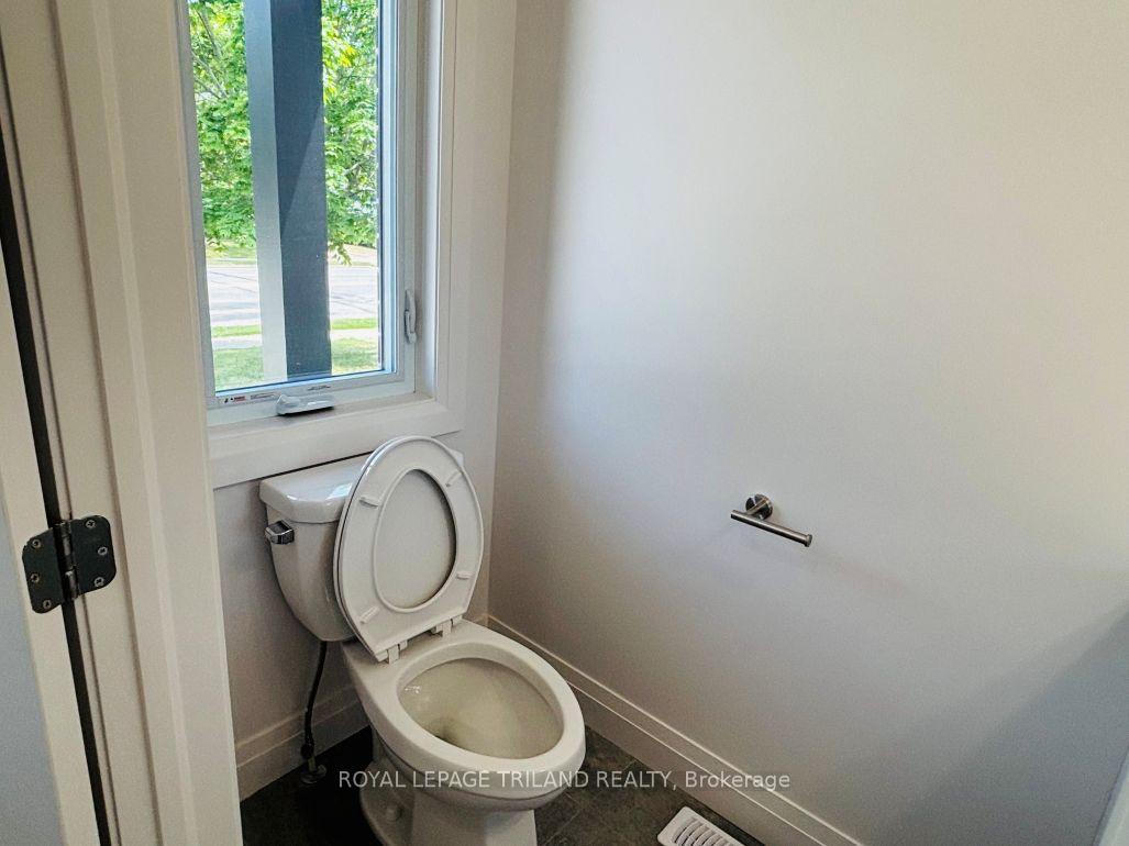 Photo 13 of Unit 1, 116 Fairview Avenue, St. Thomas — HOMEH