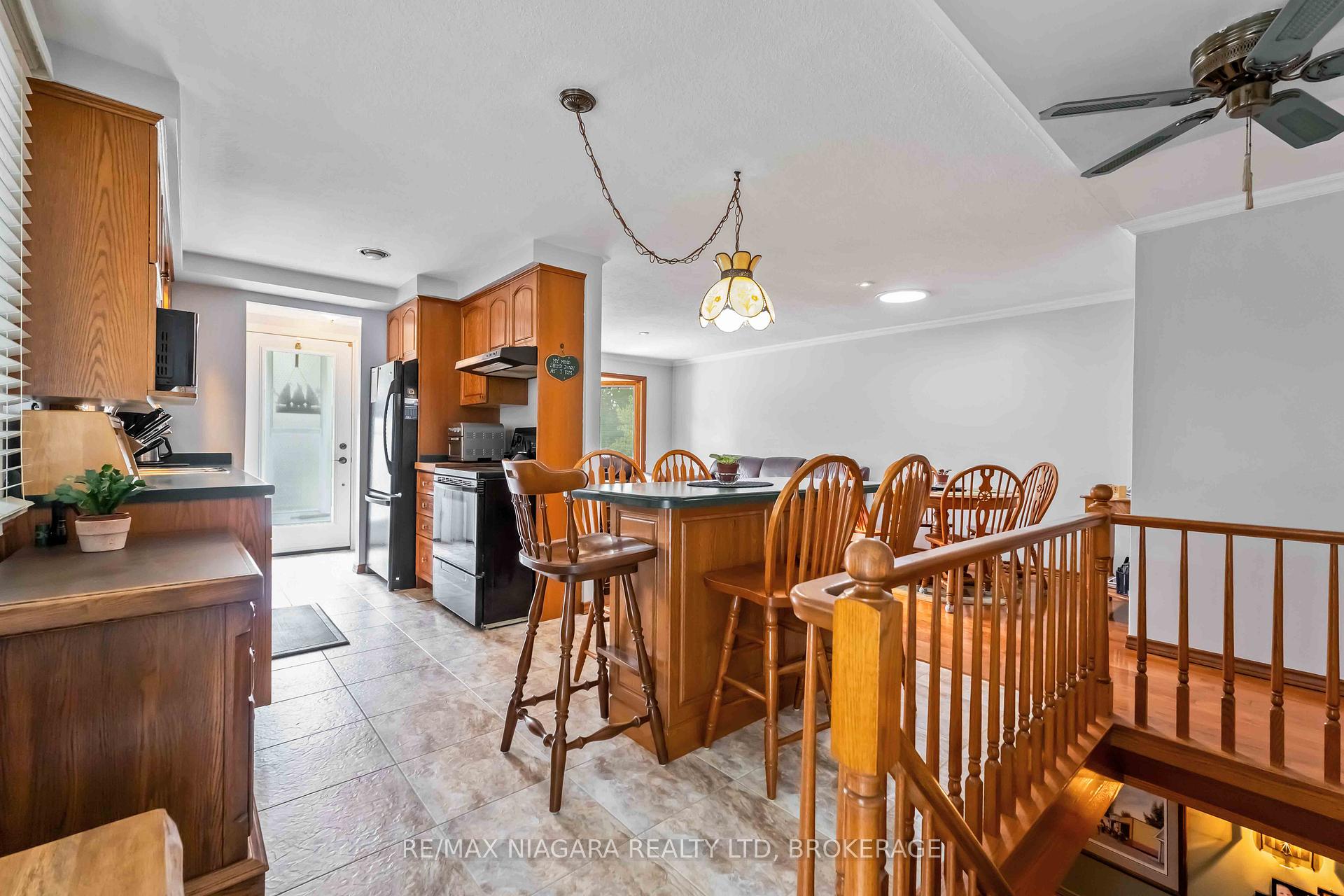 Photo 7 of 8 Huntingwood Gate, St. Catharines, Lakeport — HOMEH