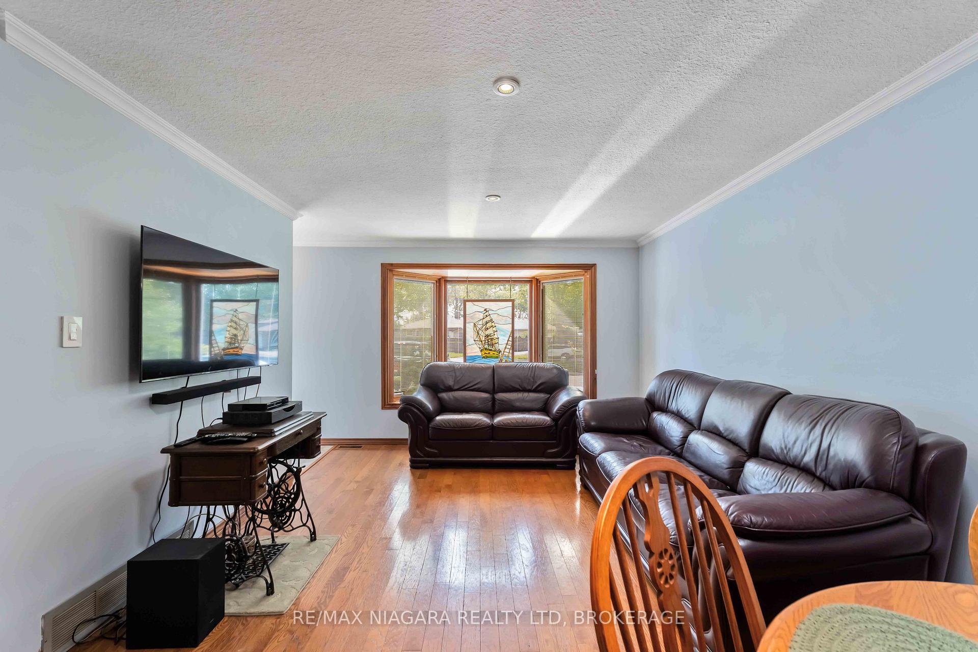 Photo 8 of 8 Huntingwood Gate, St. Catharines, Lakeport — HOMEH
