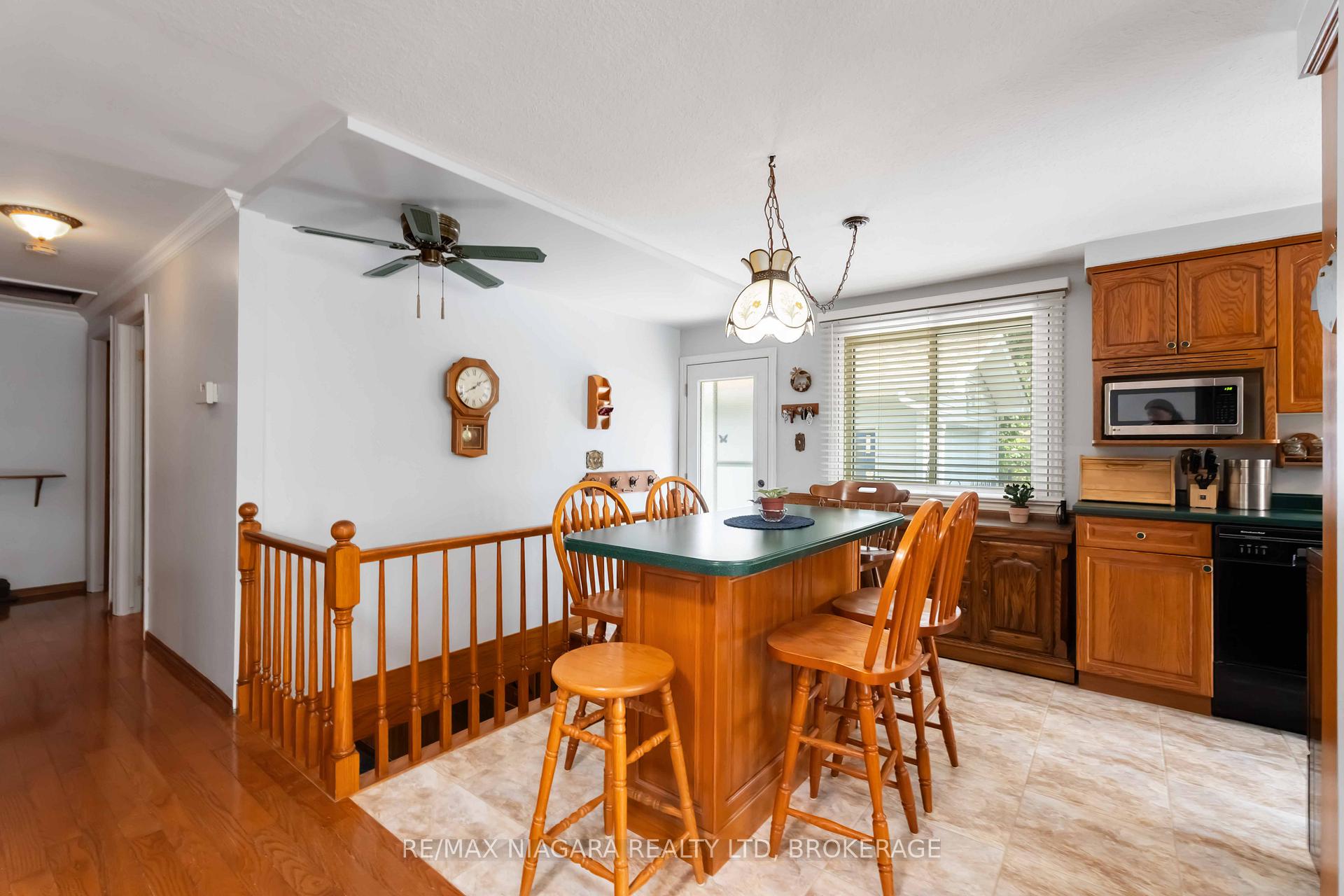 Photo 9 of 8 Huntingwood Gate, St. Catharines, Lakeport — HOMEH