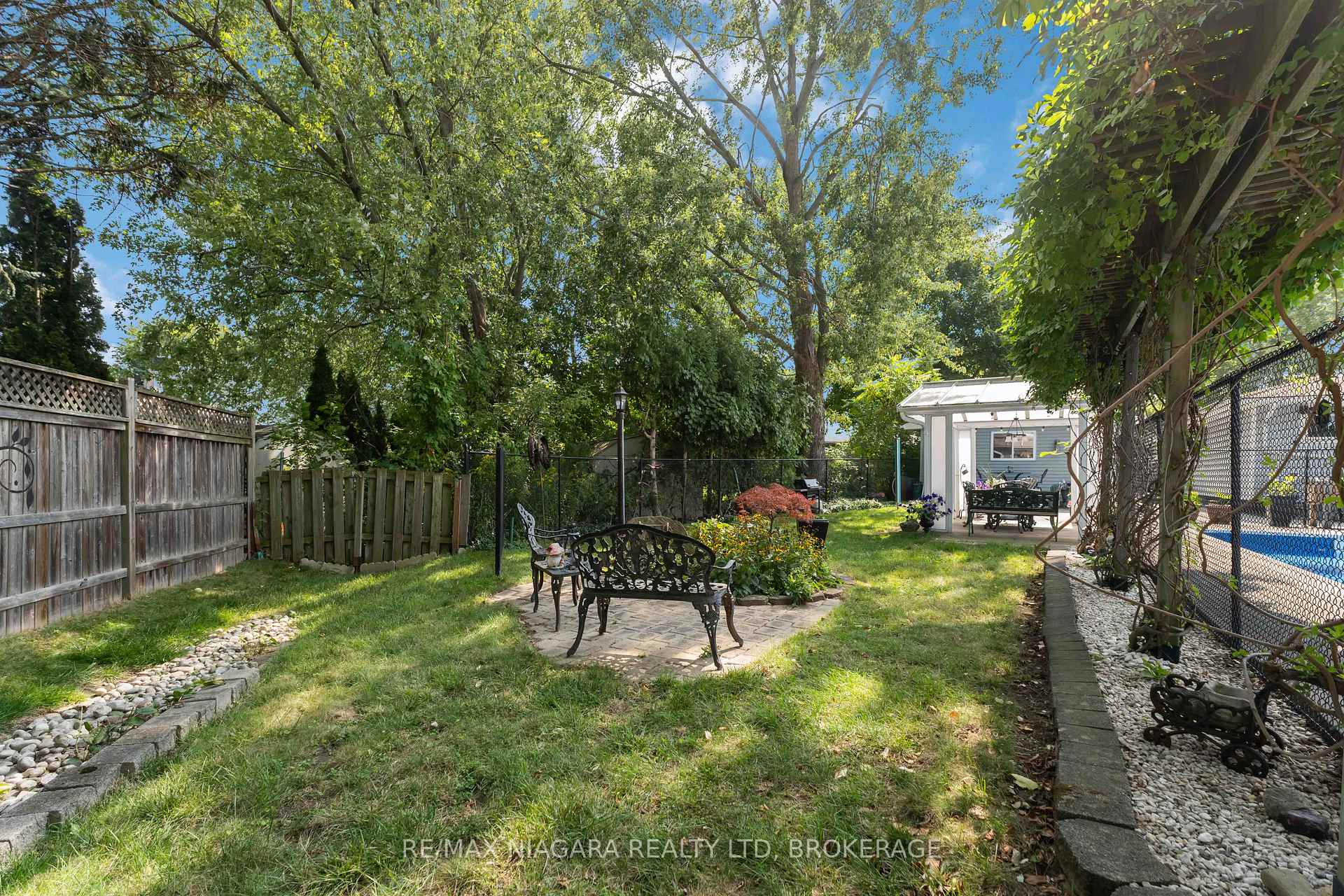Photo 34 of 8 Huntingwood Gate, St. Catharines, Lakeport — HOMEH