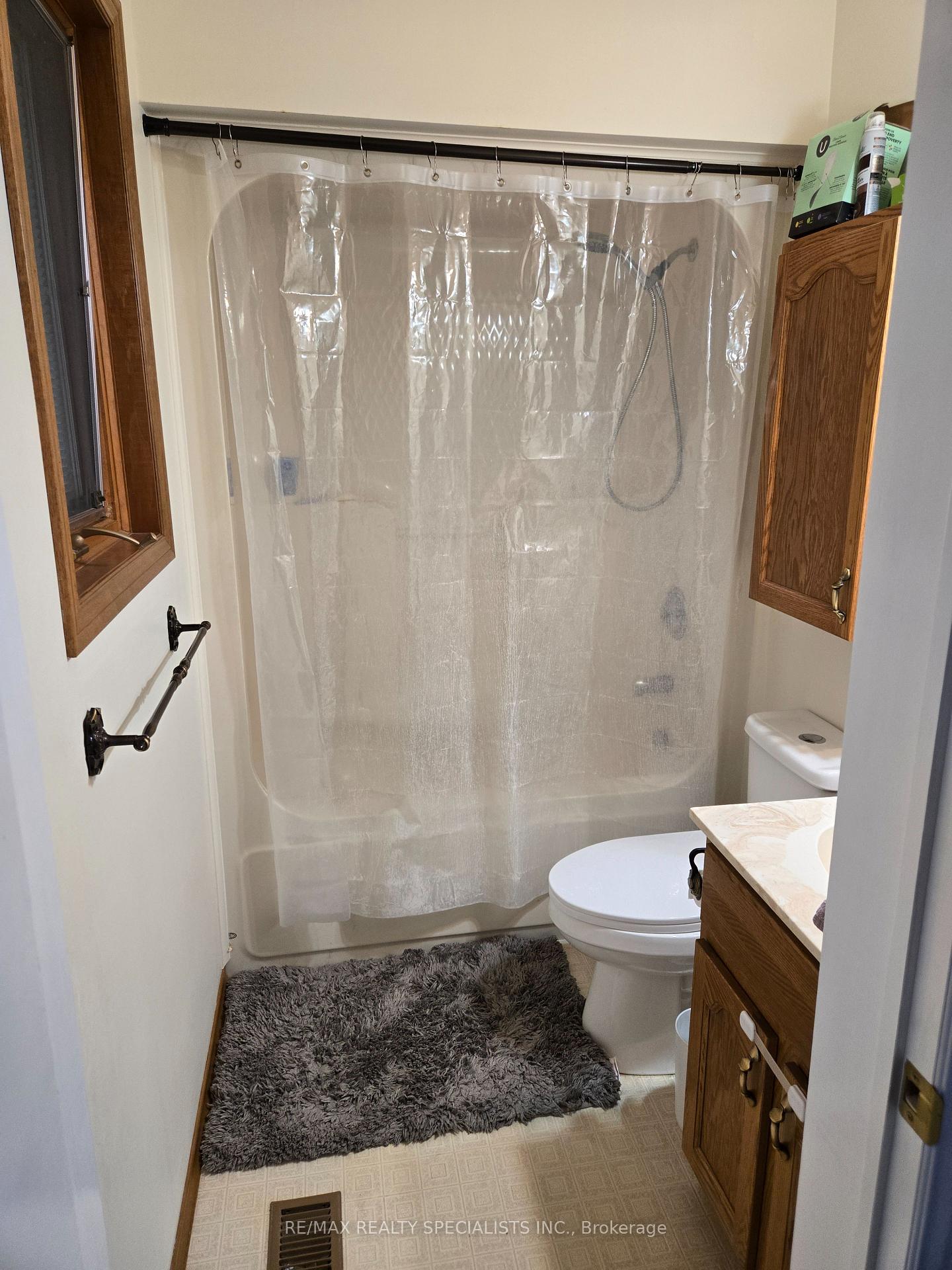 Photo 16 of 16 Farmington Drive E, St. Thomas — HOMEH