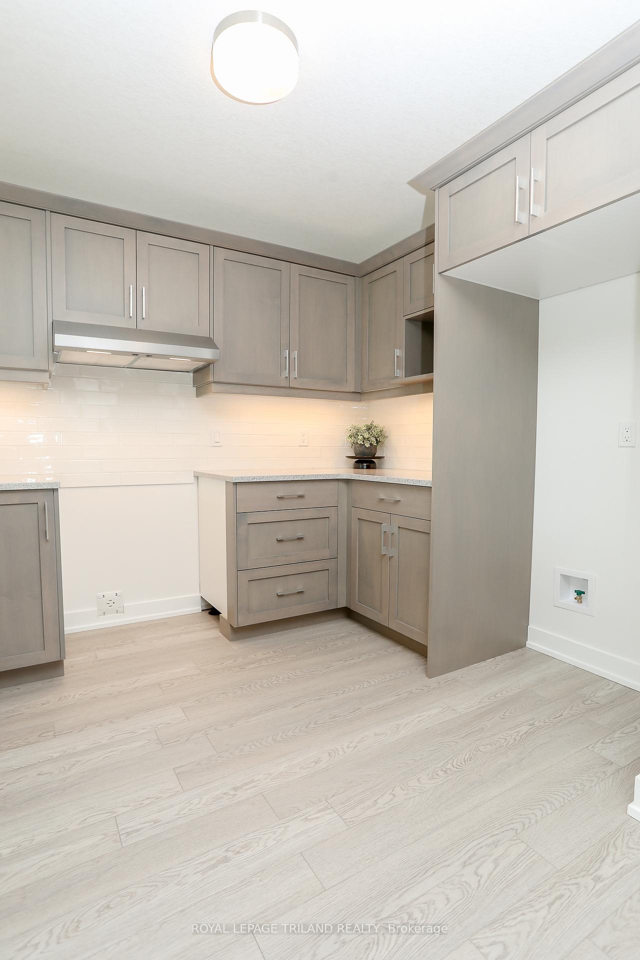Photo 15 of 134 Manor Road, St. Thomas — HOMEH