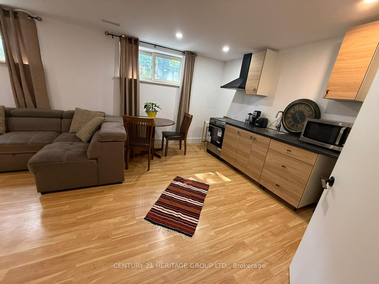 Photo 4 of Unit Bsmt, 122 Mill Street, Richmond Hill, Mill Pond — HOMEH