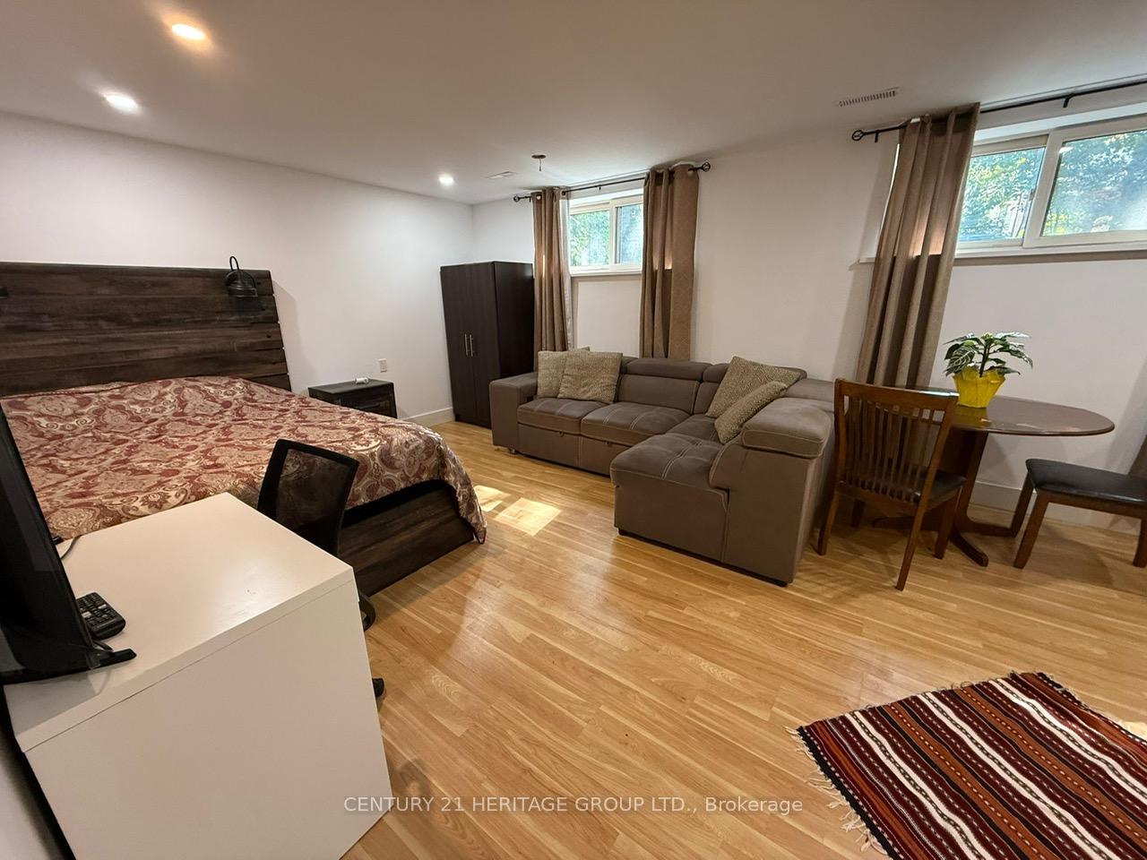 Photo 5 of Unit Bsmt, 122 Mill Street, Richmond Hill, Mill Pond — HOMEH