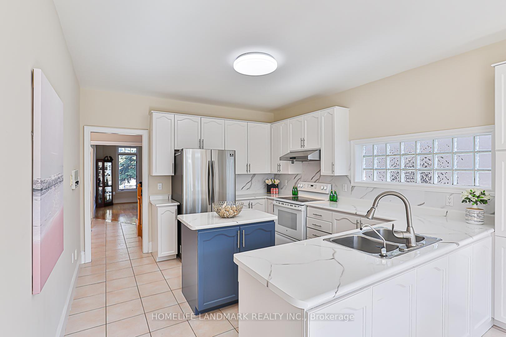 Photo 17 of 40 Kingmount Crescent, Richmond Hill, Bayview Hill — HOMEH