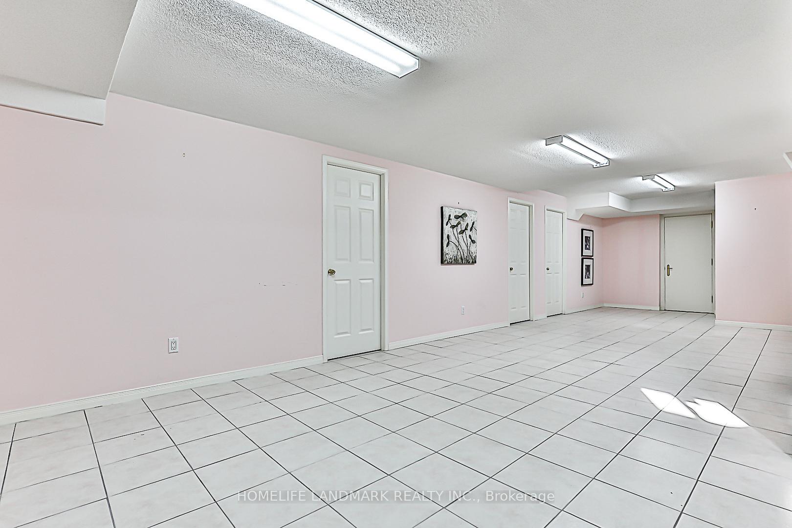 Photo 34 of 40 Kingmount Crescent, Richmond Hill, Bayview Hill — HOMEH